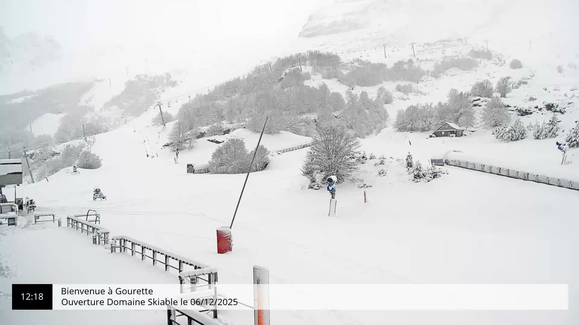 Gourette, 1100 m Espace Bezou Ski Slopes Live Cam - Eaux-Bonnes,  Pyrenees-Atlantiques, Nouvelle-Aquitaine, France 