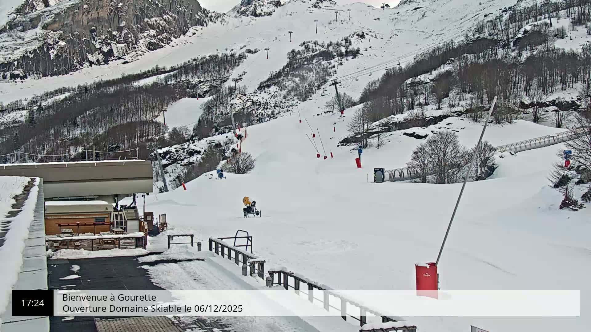 Gourette, 1100 m Espace Bezou Ski Slopes Live Cam - Eaux-Bonnes,  Pyrenees-Atlantiques, Nouvelle-Aquitaine, France 