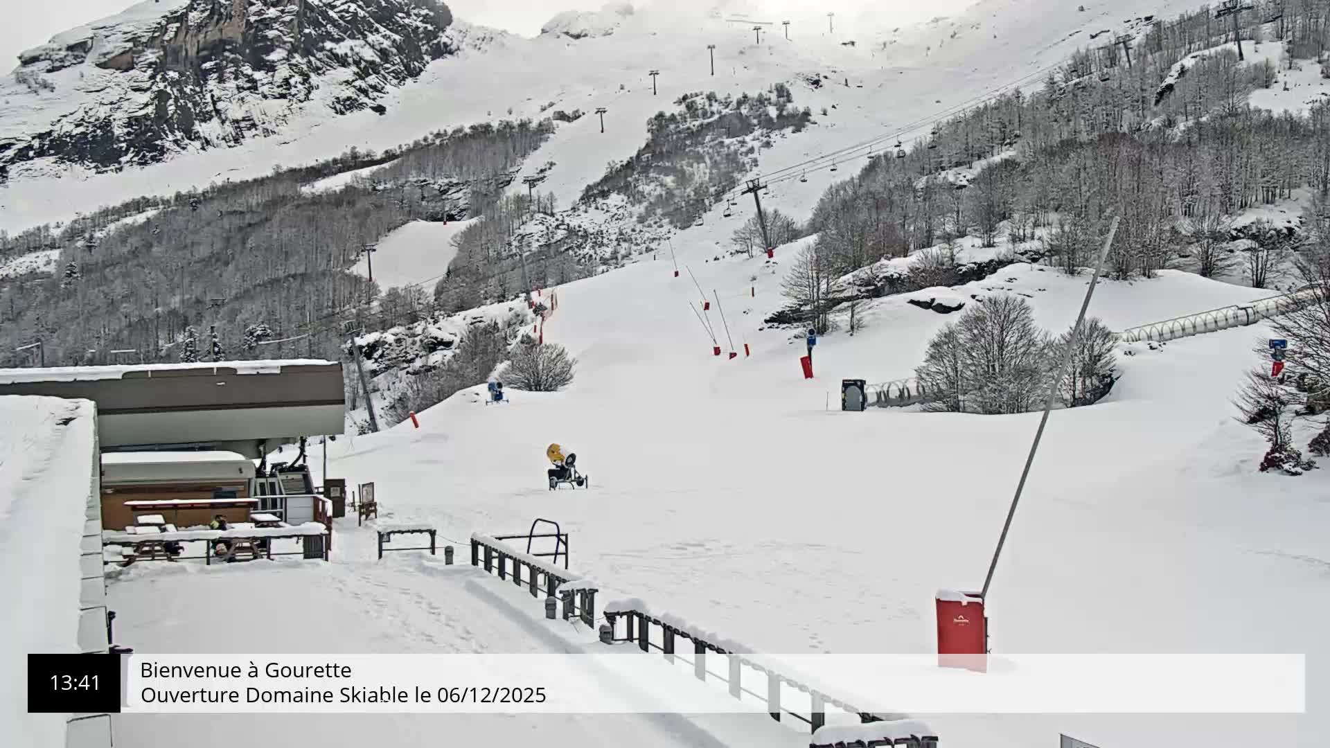 Gourette, 1100 m Espace Bezou Ski Slopes Live Cam - Eaux-Bonnes,  Pyrenees-Atlantiques, Nouvelle-Aquitaine, France 