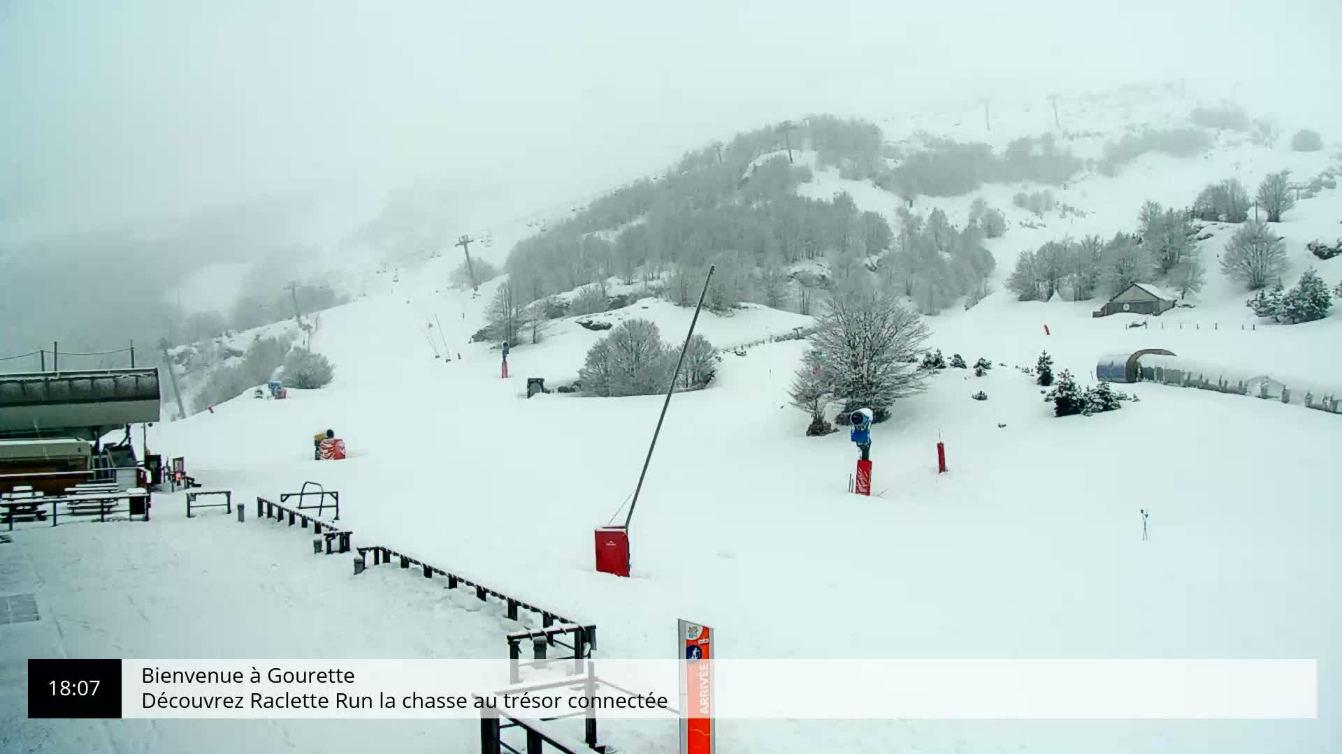 Gourette, 1100 m Espace Bezou Ski Slopes Live Cam - Eaux-Bonnes,  Pyrenees-Atlantiques, Nouvelle-Aquitaine, France 