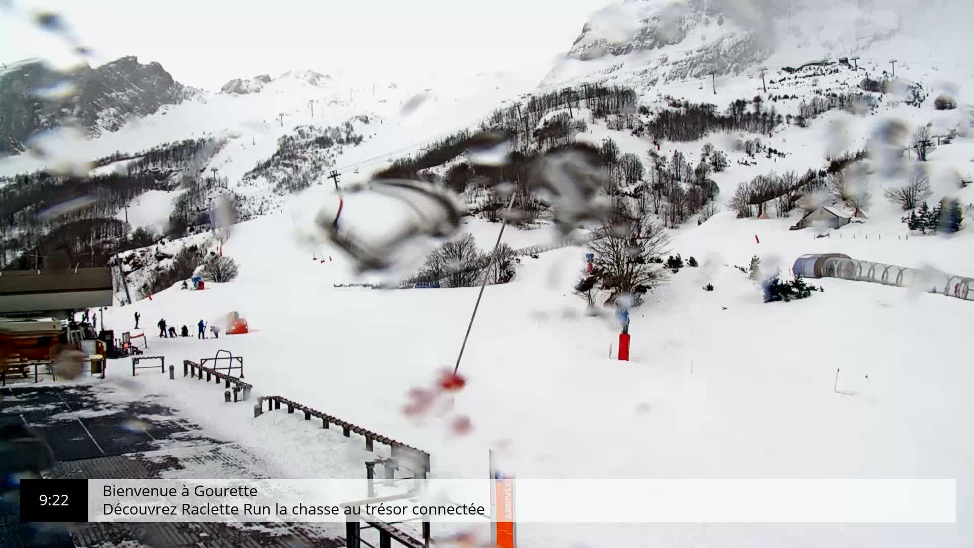 Gourette, 1100 m Espace Bezou Ski Slopes Live Cam - Eaux-Bonnes,  Pyrenees-Atlantiques, Nouvelle-Aquitaine, France 