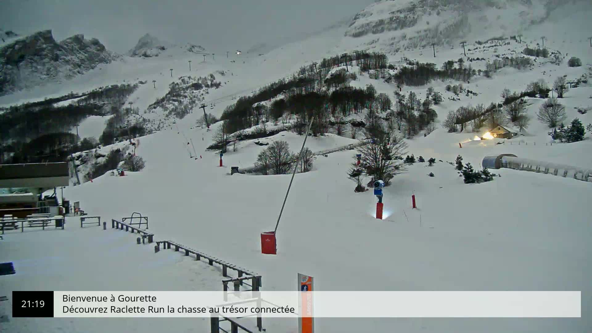 Gourette, 1100 m Espace Bezou Ski Slopes Live Cam - Eaux-Bonnes,  Pyrenees-Atlantiques, Nouvelle-Aquitaine, France 