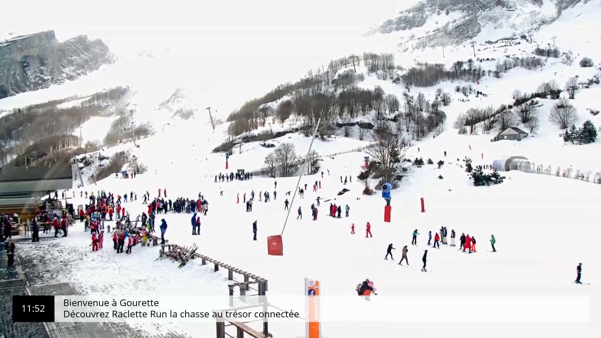 Gourette, 1100 m Espace Bezou Ski Slopes Live Cam - Eaux-Bonnes,  Pyrenees-Atlantiques, Nouvelle-Aquitaine, France 