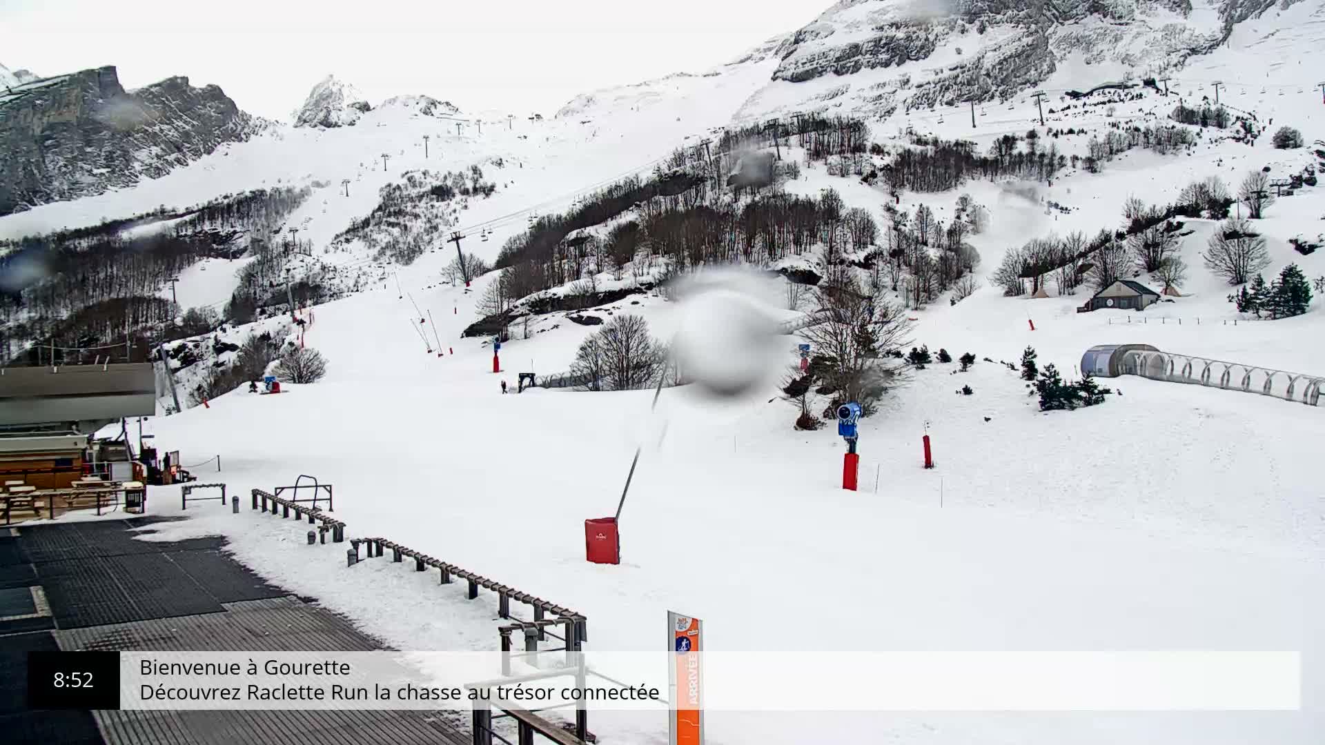 Gourette, 1100 m Espace Bezou Ski Slopes Live Cam - Eaux-Bonnes,  Pyrenees-Atlantiques, Nouvelle-Aquitaine, France 