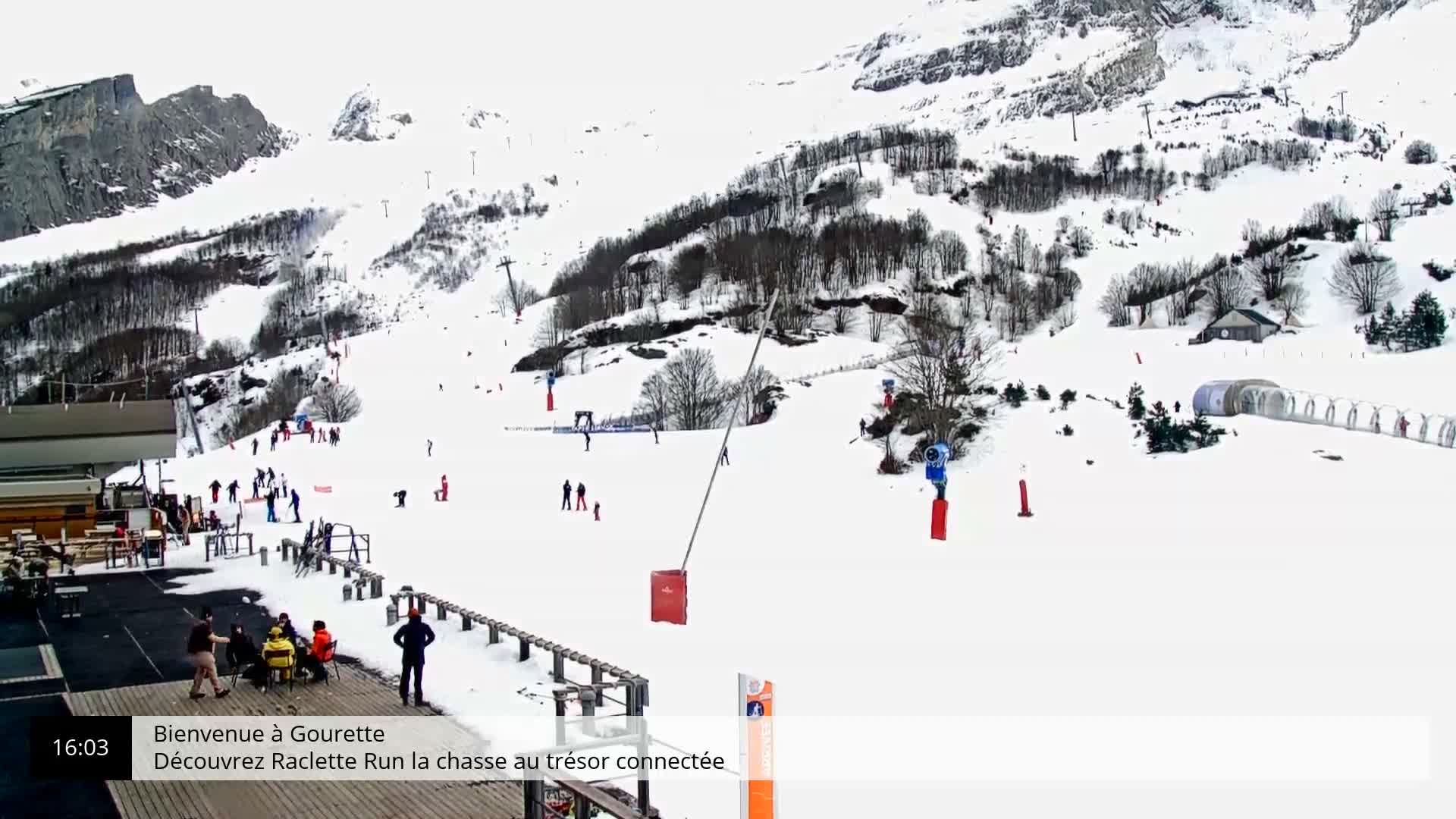Gourette, 1100 m Espace Bezou Ski Slopes Live Cam - Eaux-Bonnes,  Pyrenees-Atlantiques, Nouvelle-Aquitaine, France 