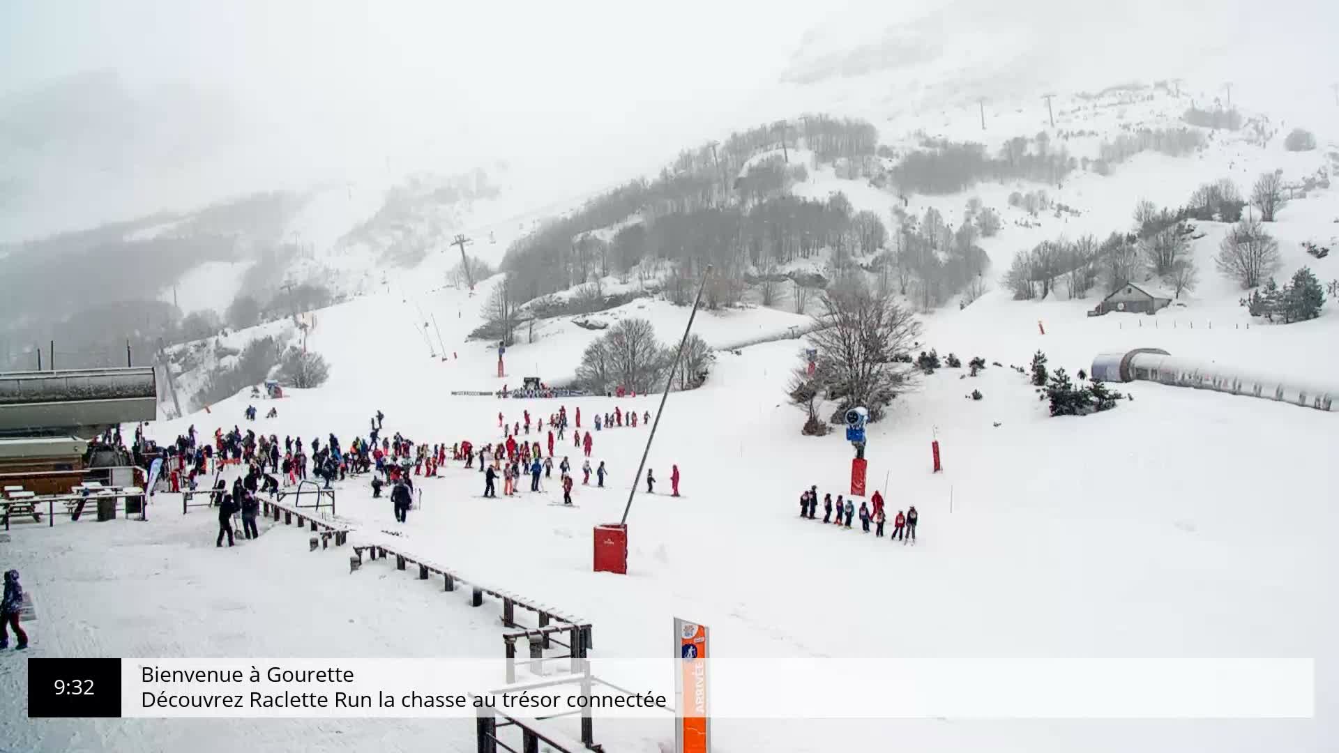 Gourette, 1100 m Espace Bezou Ski Slopes Live Cam - Eaux-Bonnes,  Pyrenees-Atlantiques, Nouvelle-Aquitaine, France 