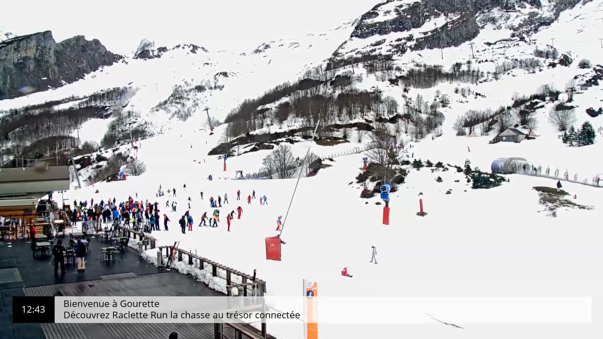 Gourette, 1100 m Espace Bezou Ski Slopes Live Cam - Eaux-Bonnes,  Pyrenees-Atlantiques, Nouvelle-Aquitaine, France 