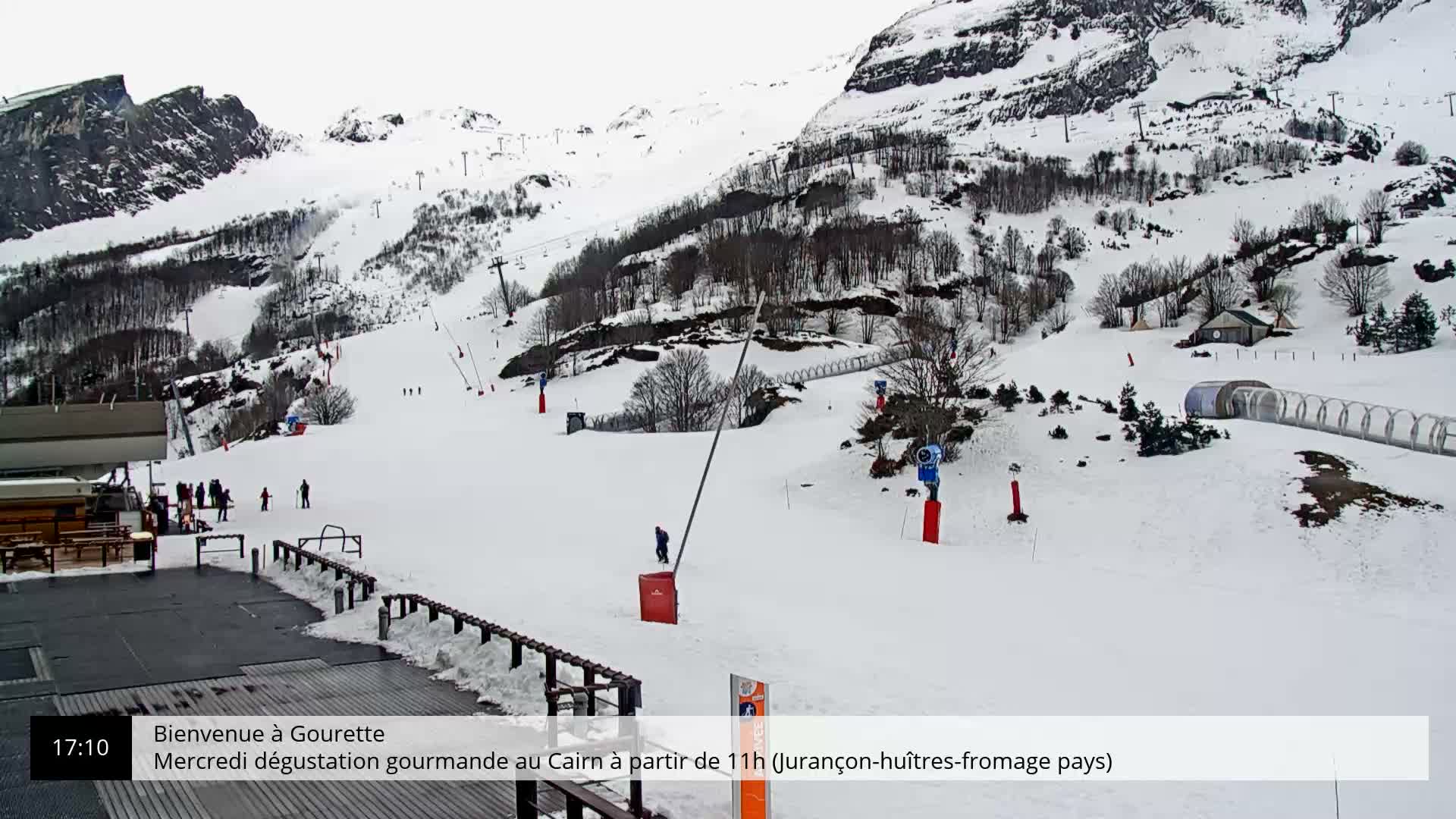 Gourette, 1100 m Espace Bezou Ski Slopes Live Cam - Eaux-Bonnes,  Pyrenees-Atlantiques, Nouvelle-Aquitaine, France 