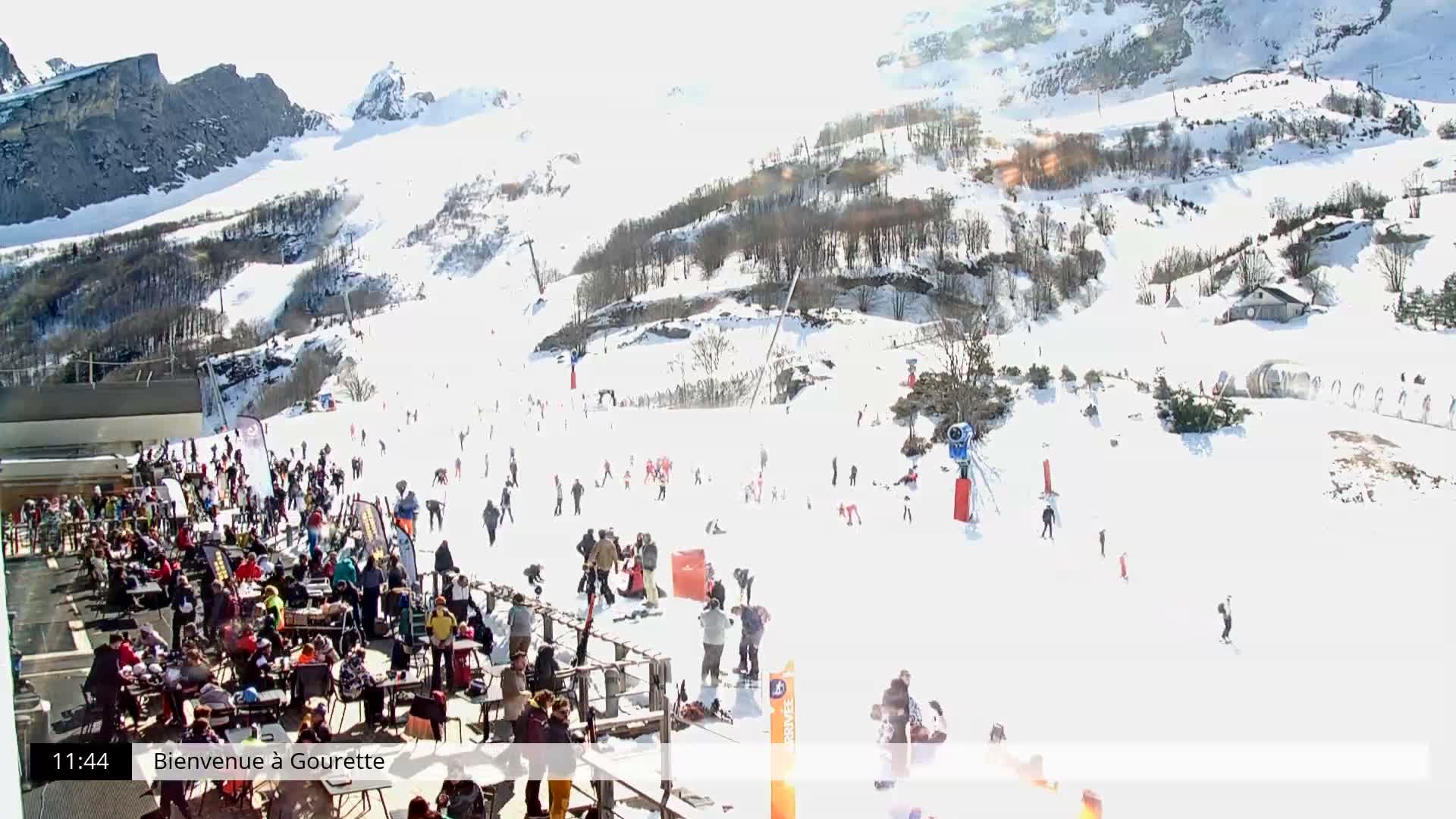 Gourette, 1100 m Espace Bezou Ski Slopes Live Cam - Eaux-Bonnes,  Pyrenees-Atlantiques, Nouvelle-Aquitaine, France 