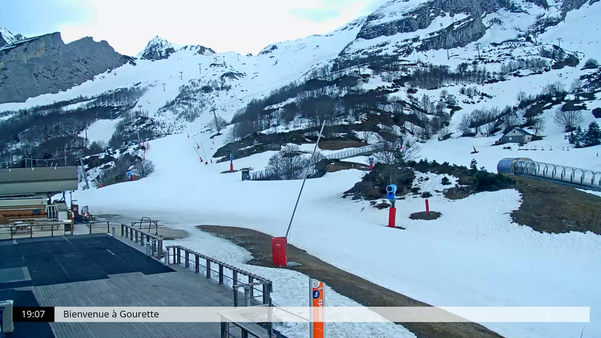 Gourette, 1100 m Espace Bezou Ski Slopes Live Cam - Eaux-Bonnes,  Pyrenees-Atlantiques, Nouvelle-Aquitaine, France 