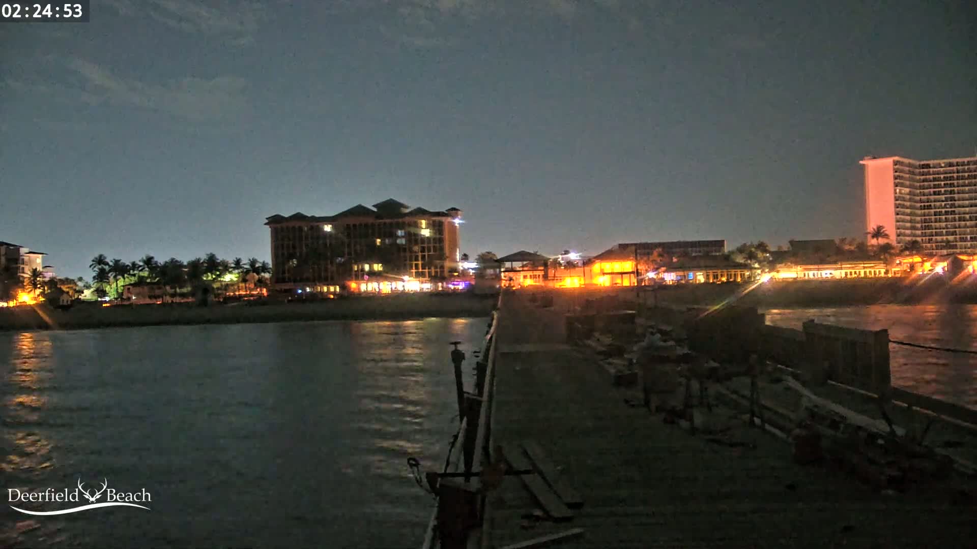 Deerfield Beach City Fishing Pier Live Cam - Deerfield Beach, Broward, Florida, USA