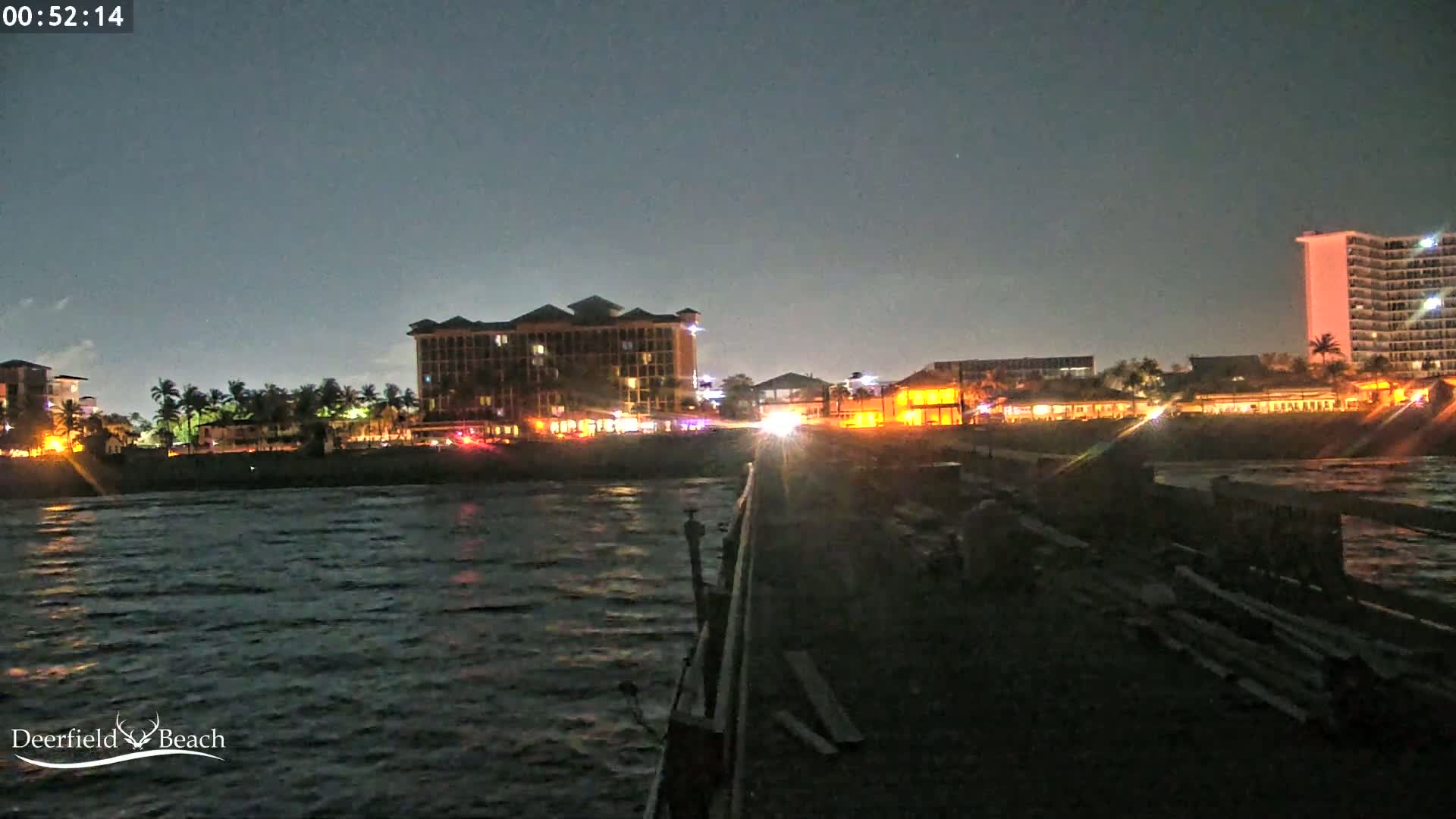 Deerfield Beach City Fishing Pier Live Cam - Deerfield Beach, Broward, Florida, USA