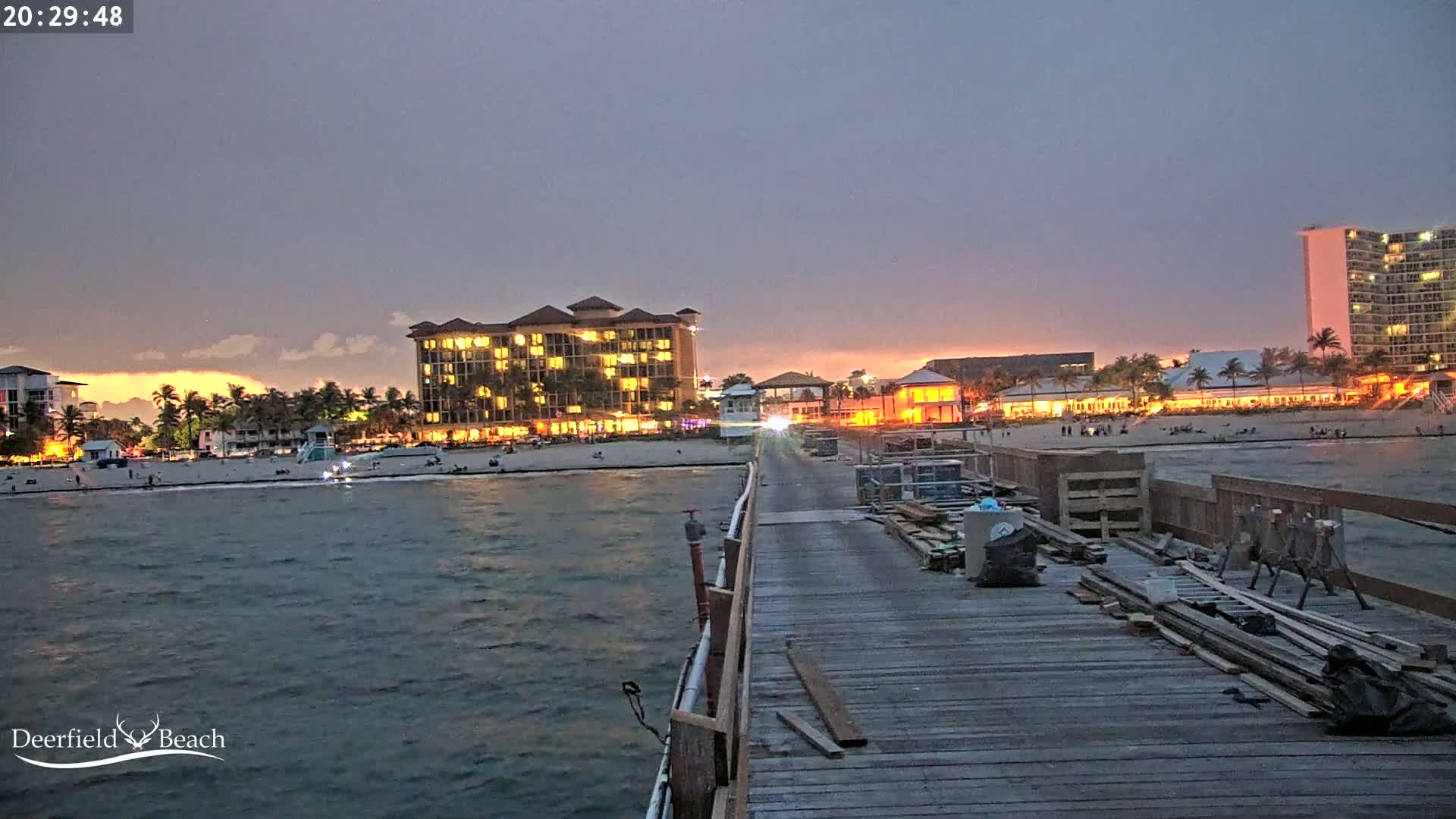 Deerfield Beach City Fishing Pier Live Cam - Deerfield Beach, Broward, Florida, USA