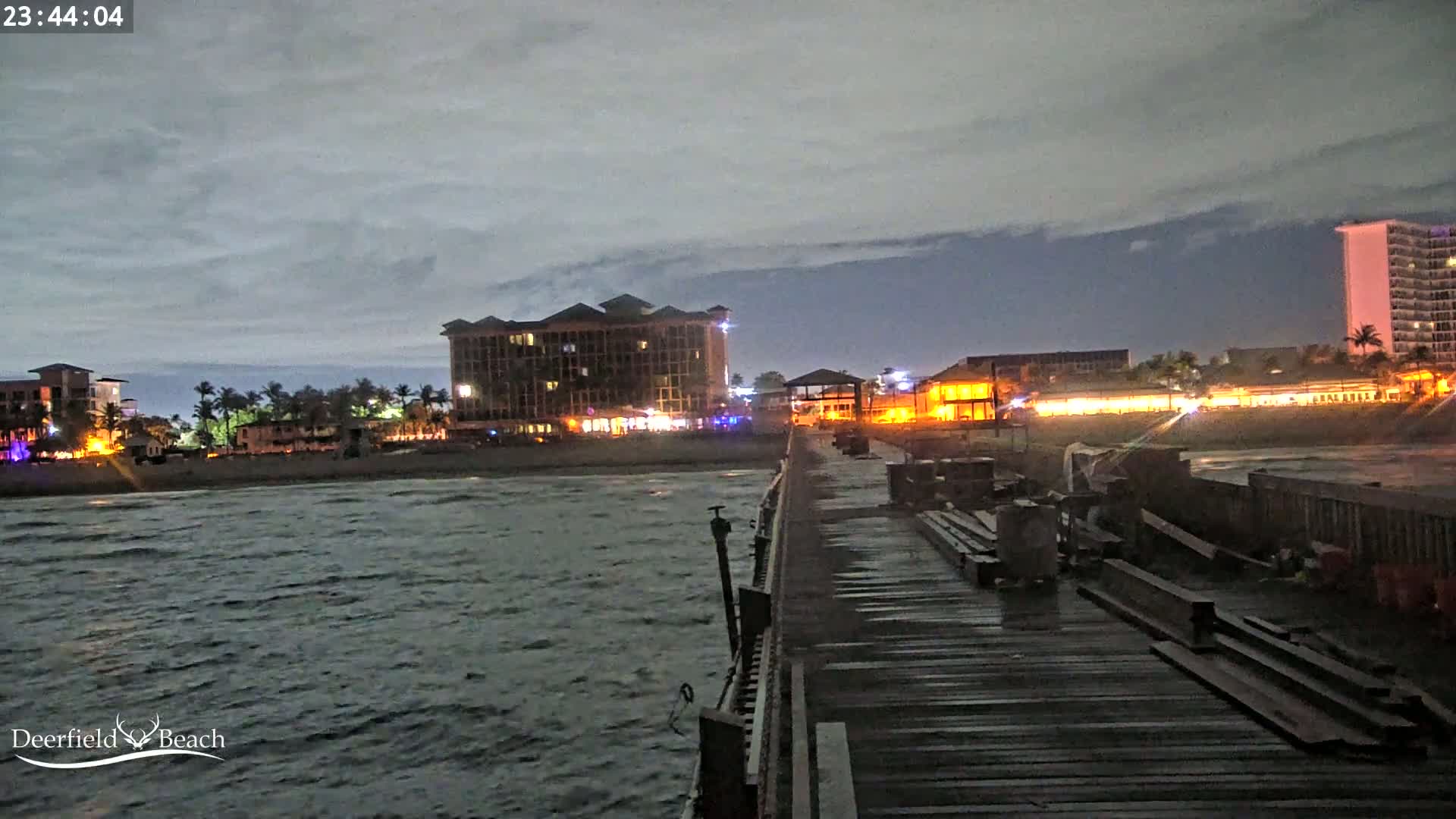 Deerfield Beach City Fishing Pier Live Cam - Deerfield Beach, Broward, Florida, USA