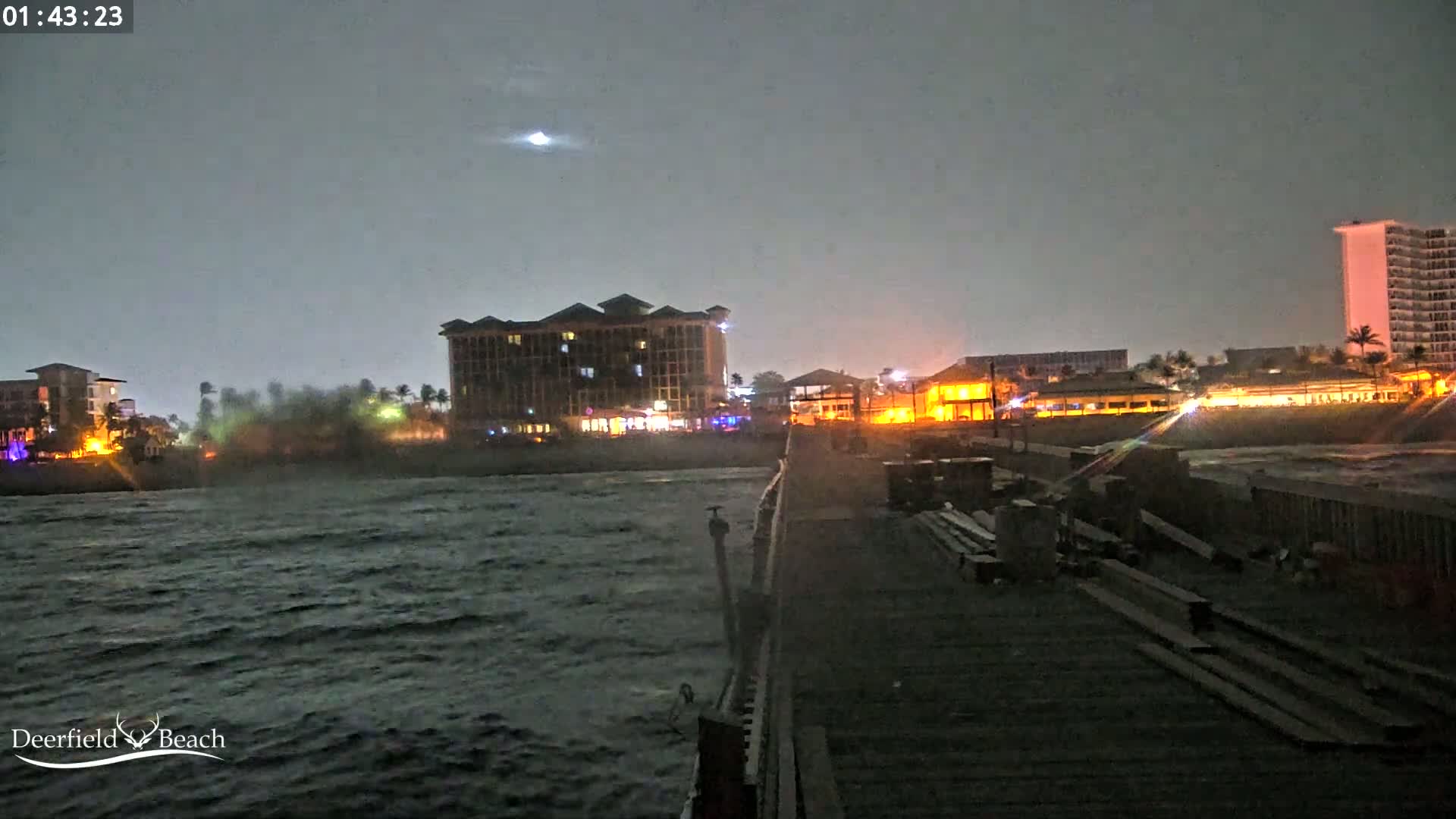 Deerfield Beach City Fishing Pier Live Cam - Deerfield Beach, Broward, Florida, USA