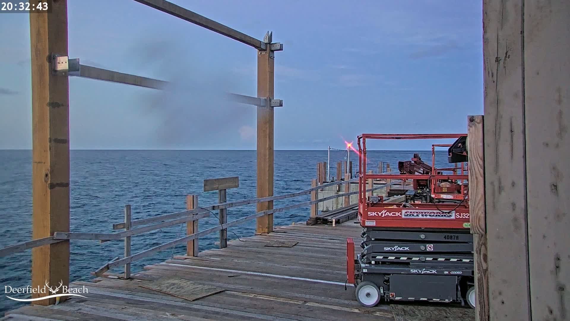 Deerfield Beach City Fishing Pier Live Cam - Deerfield Beach, Broward, Florida, USA