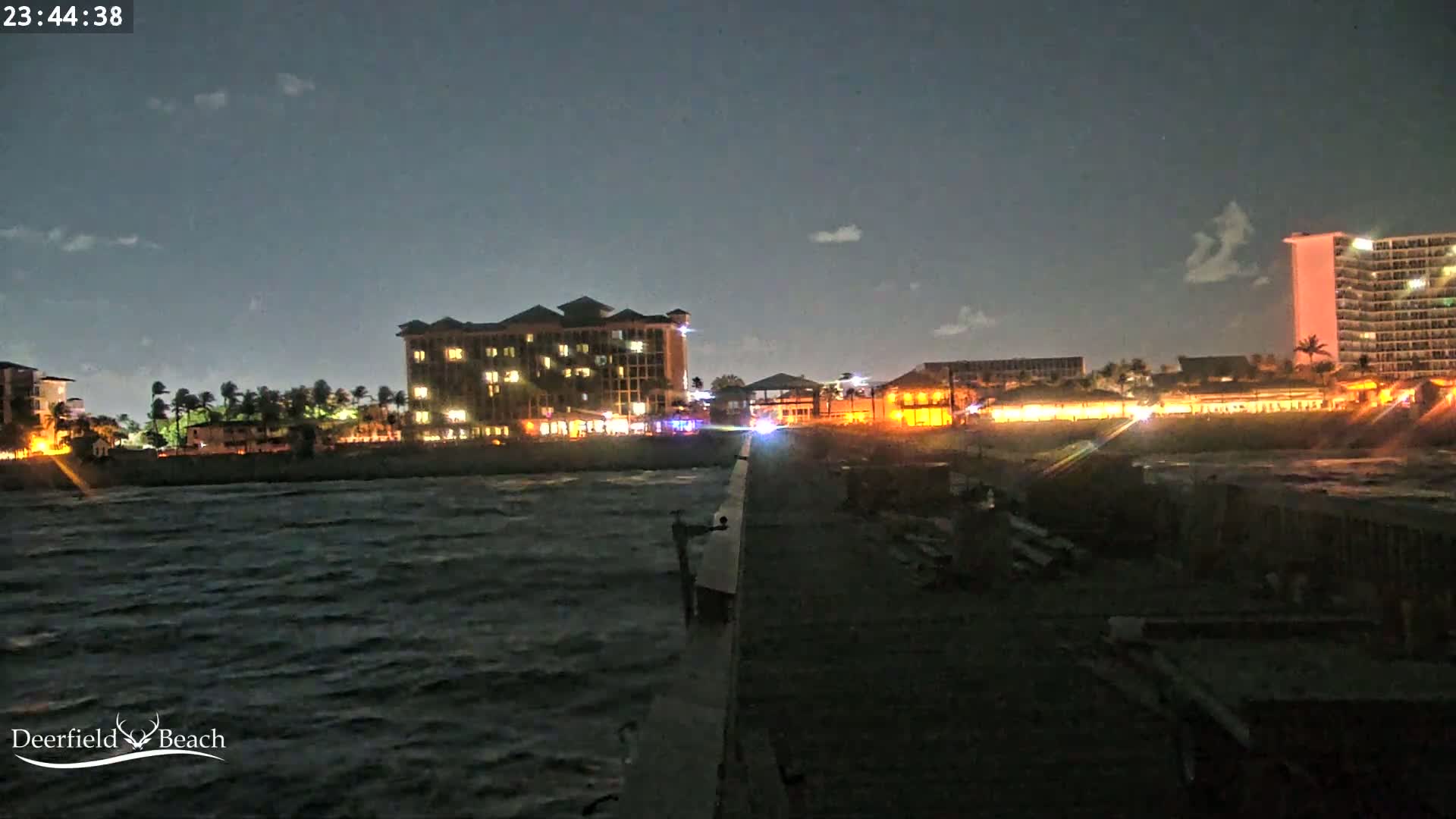 Deerfield Beach City Fishing Pier Live Cam - Deerfield Beach, Broward, Florida, USA