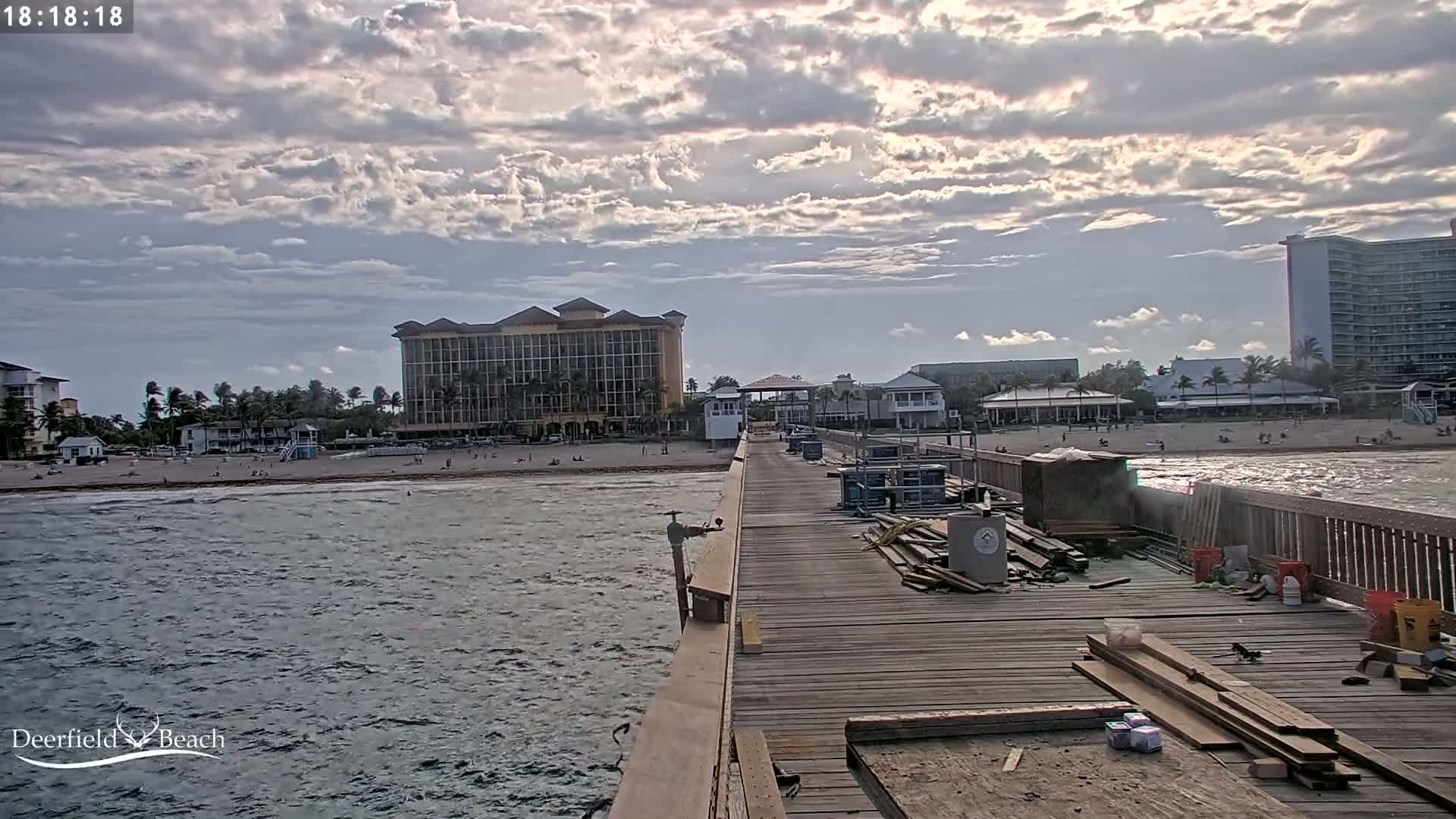 Deerfield Beach City Fishing Pier Live Cam - Deerfield Beach, Broward, Florida, USA