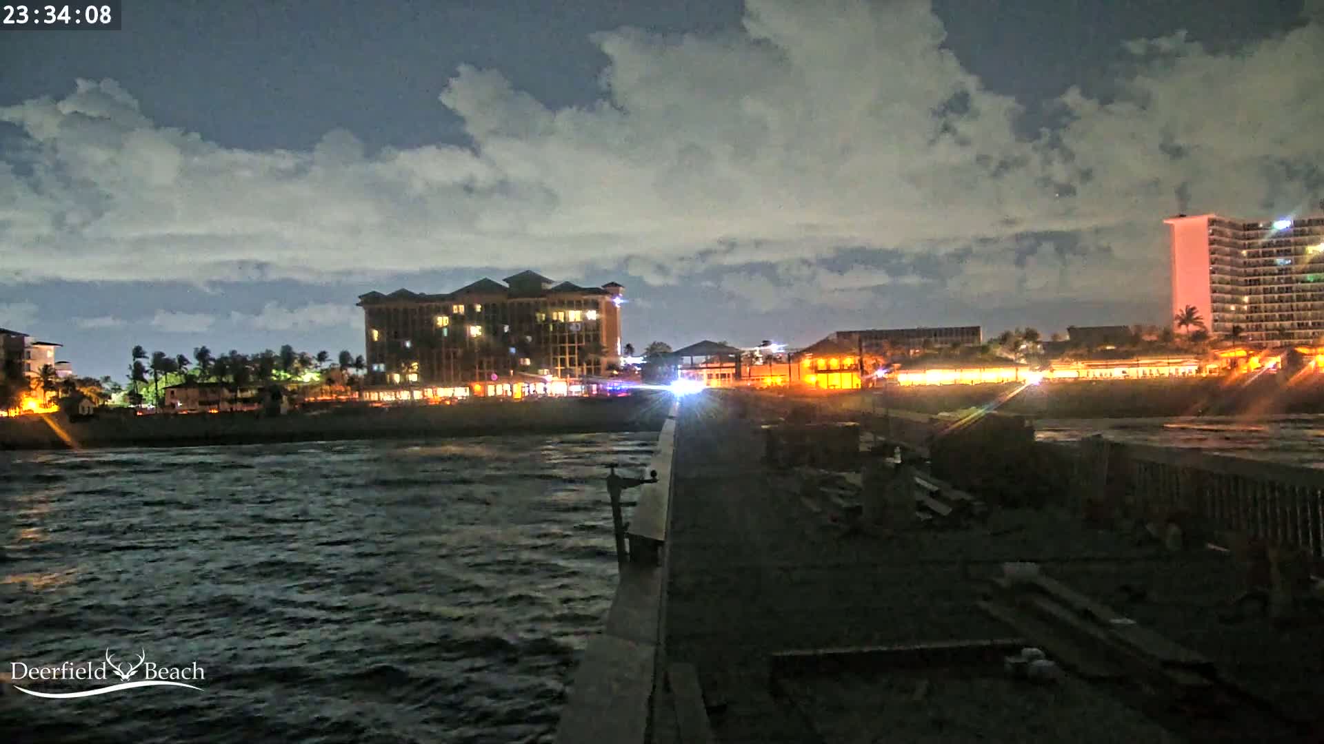 Deerfield Beach City Fishing Pier Live Cam - Deerfield Beach, Broward, Florida, USA