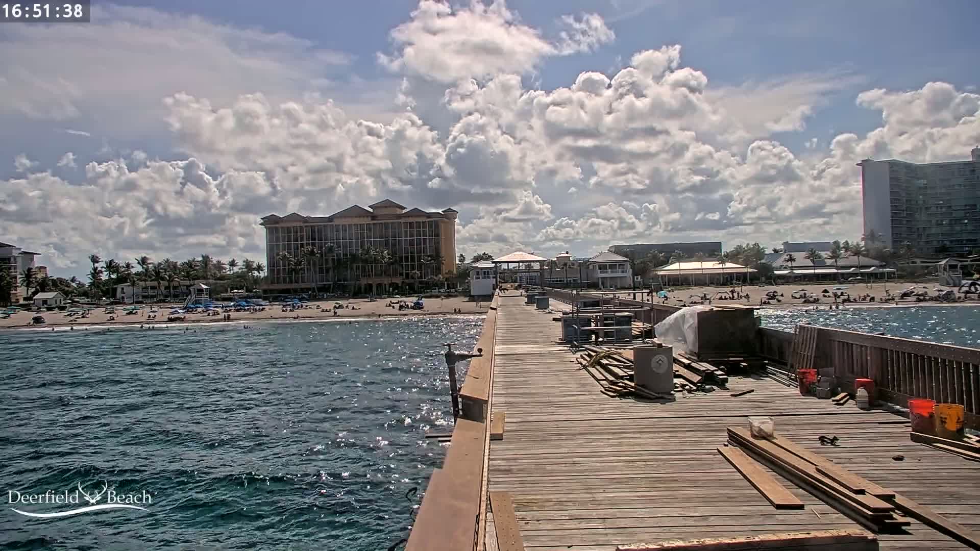 Deerfield Beach City Fishing Pier Live Cam - Deerfield Beach, Broward, Florida, USA