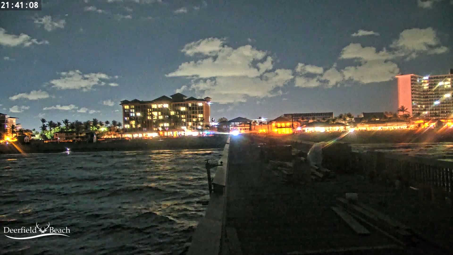 Deerfield Beach City Fishing Pier Live Cam - Deerfield Beach, Broward, Florida, USA