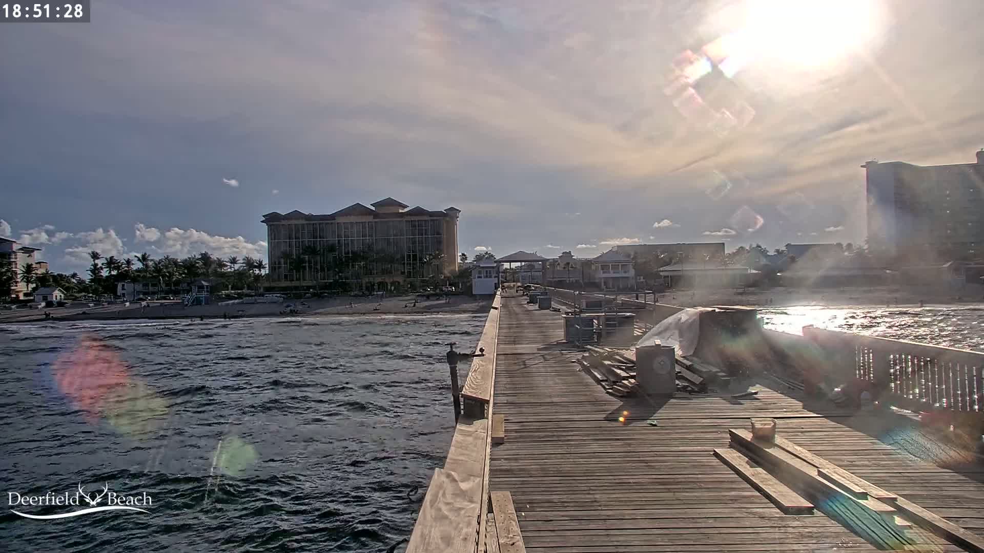 Deerfield Beach City Fishing Pier Live Cam - Deerfield Beach, Broward, Florida, USA