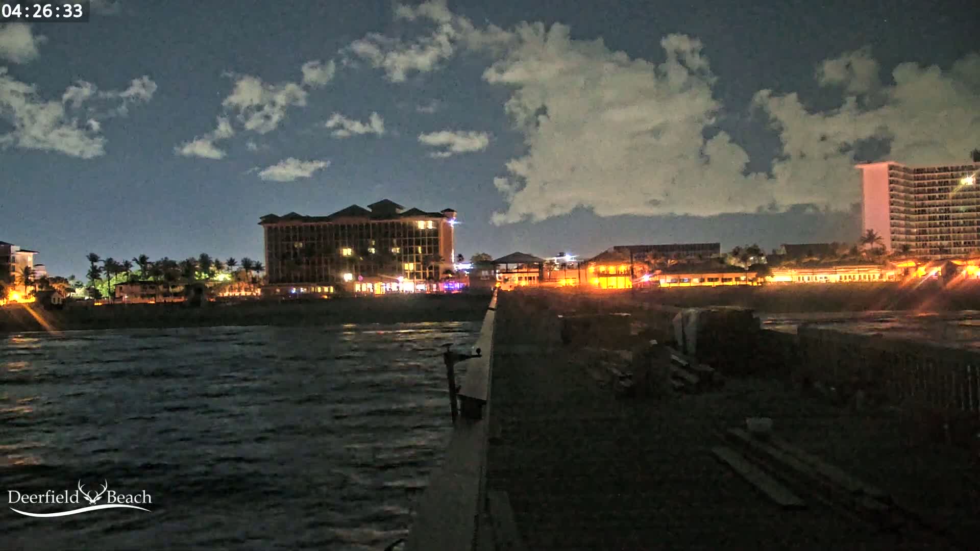Deerfield Beach City Fishing Pier Live Cam - Deerfield Beach, Broward, Florida, USA