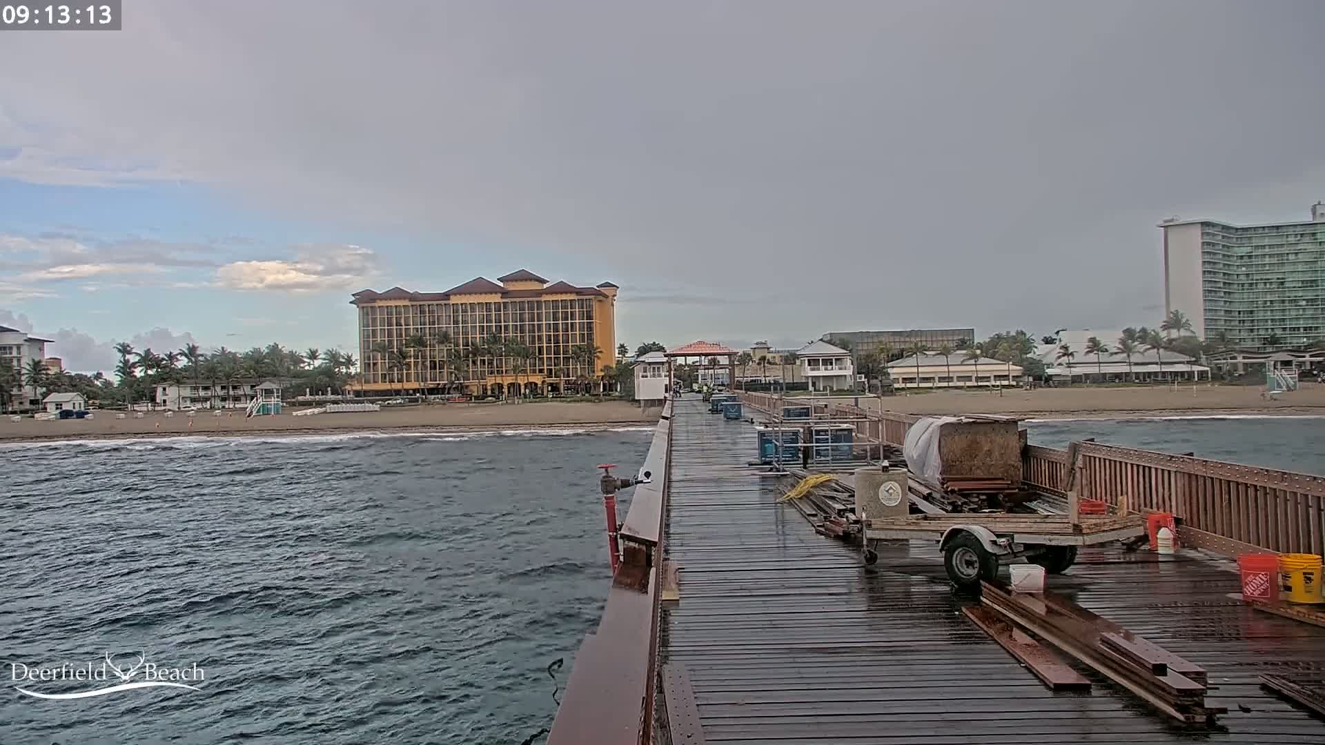 Deerfield Beach City Fishing Pier Live Cam - Deerfield Beach, Broward, Florida, USA
