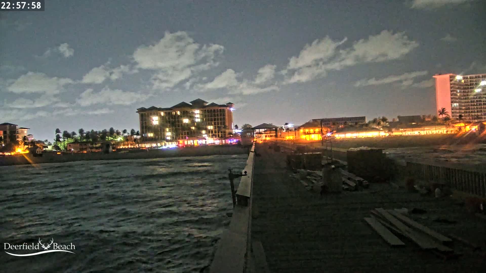 Deerfield Beach City Fishing Pier Live Cam - Deerfield Beach, Broward, Florida, USA