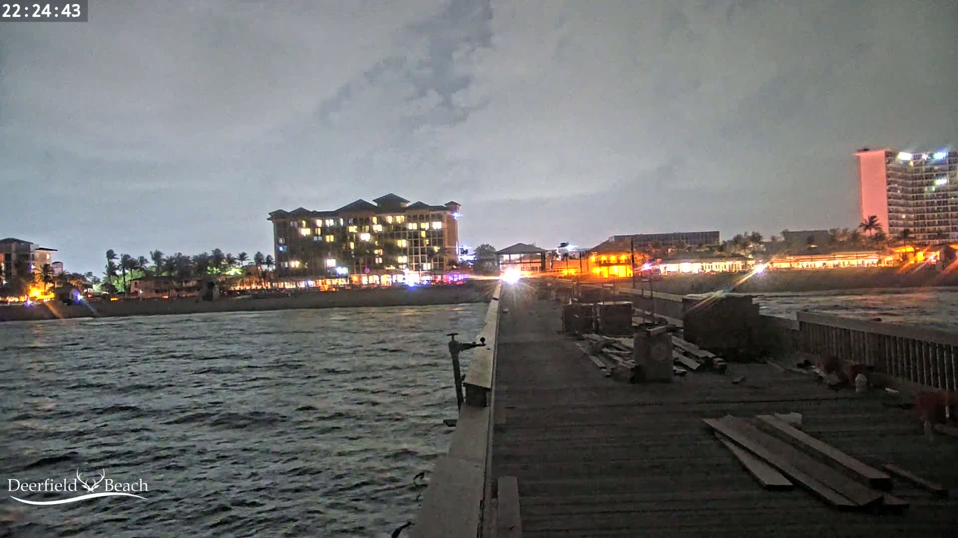 Deerfield Beach City Fishing Pier Live Cam - Deerfield Beach, Broward, Florida, USA
