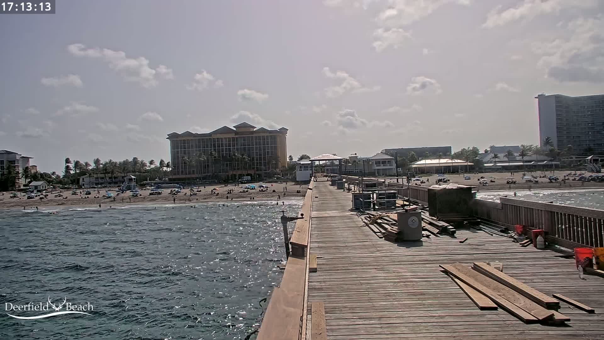 Deerfield Beach City Fishing Pier Live Cam - Deerfield Beach, Broward, Florida, USA