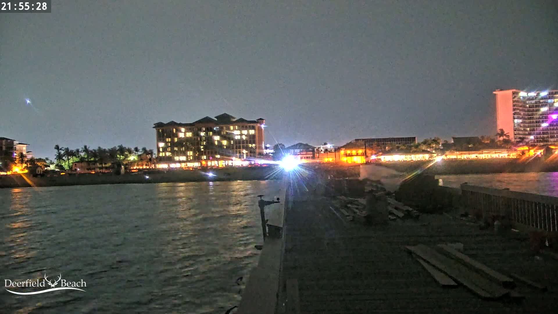 Deerfield Beach City Fishing Pier Live Cam - Deerfield Beach, Broward, Florida, USA