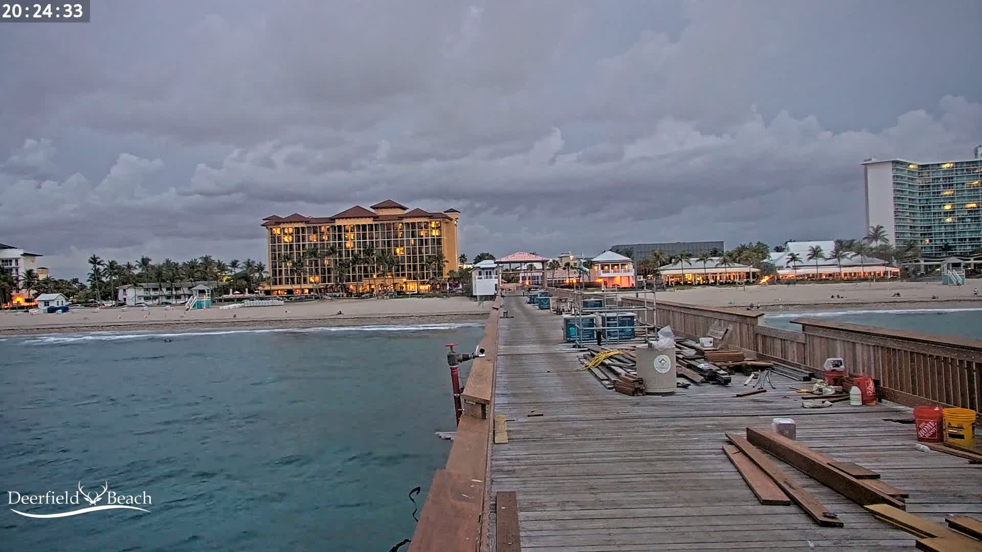Deerfield Beach City Fishing Pier Live Cam - Deerfield Beach, Broward, Florida, USA