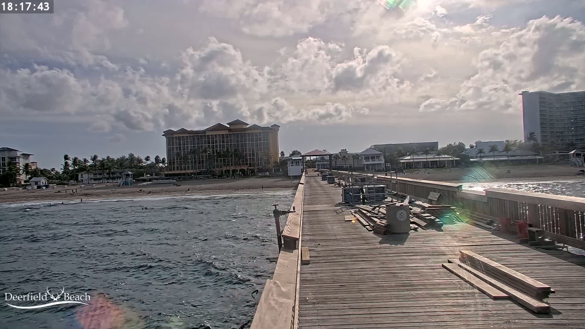 Deerfield Beach City Fishing Pier Live Cam - Deerfield Beach, Broward, Florida, USA