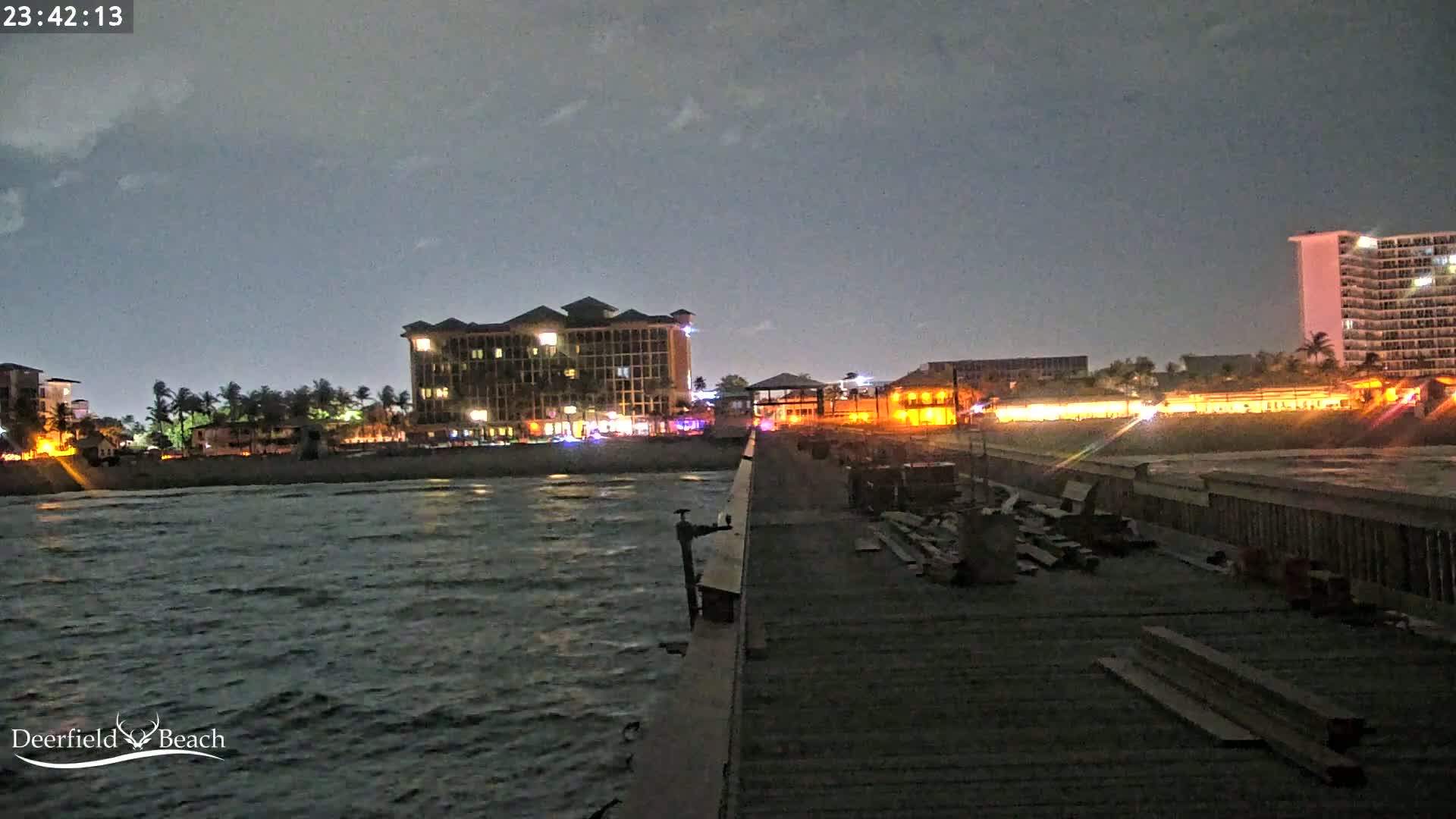 Deerfield Beach City Fishing Pier Live Cam - Deerfield Beach, Broward, Florida, USA