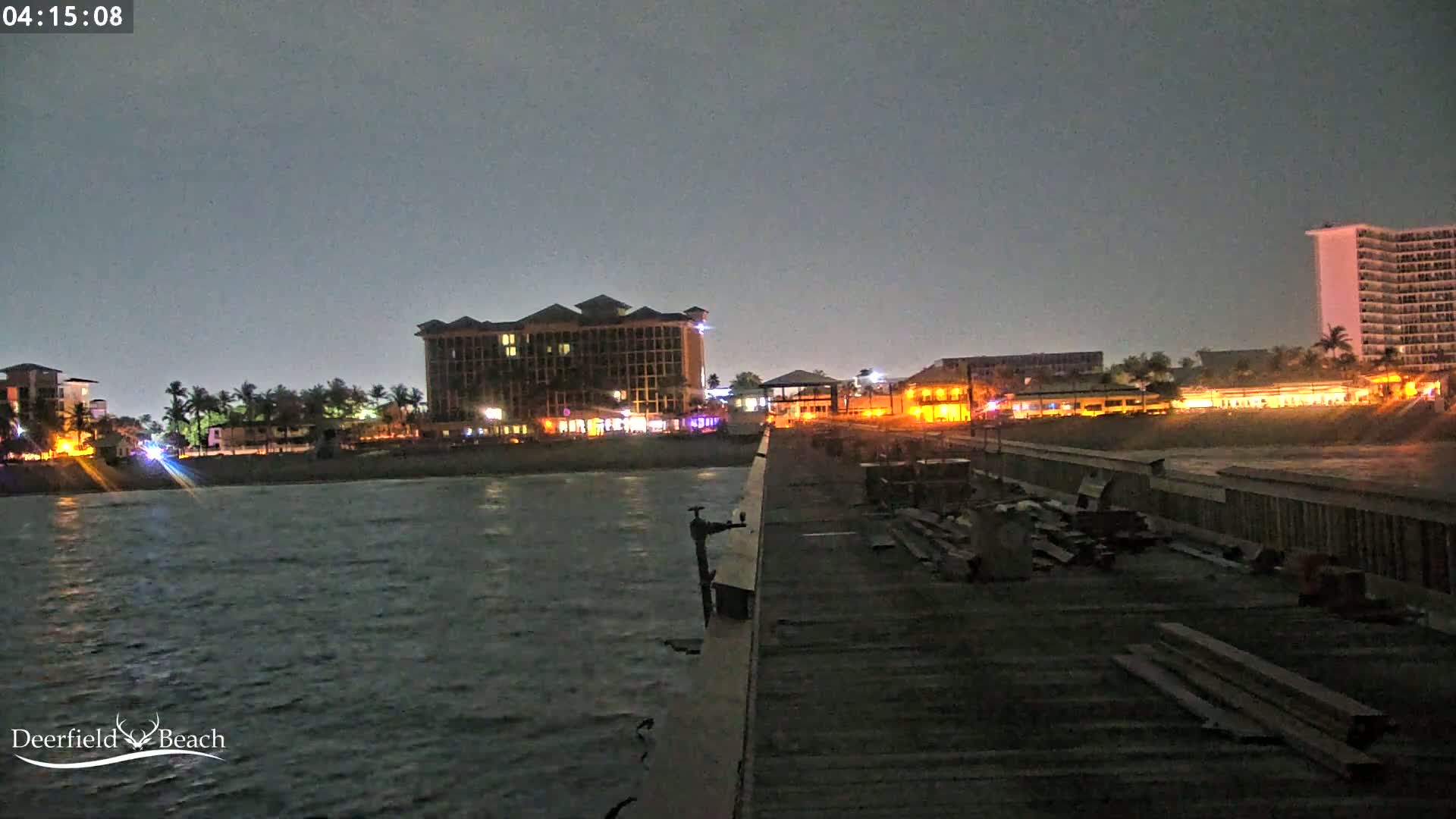 Deerfield Beach City Fishing Pier Live Cam - Deerfield Beach, Broward, Florida, USA