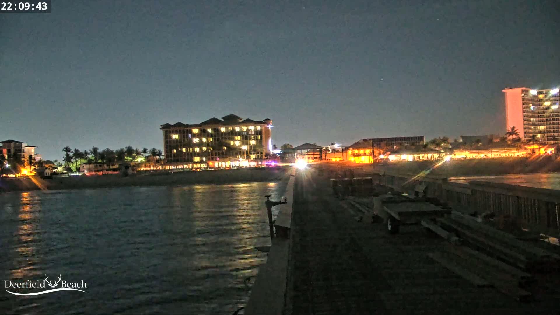 Deerfield Beach City Fishing Pier Live Cam - Deerfield Beach, Broward, Florida, USA