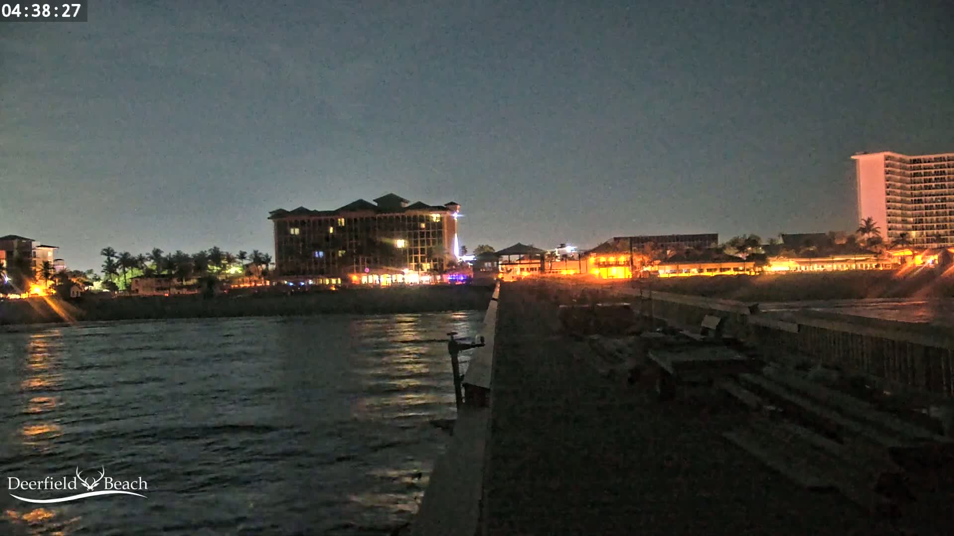 Deerfield Beach City Fishing Pier Live Cam - Deerfield Beach, Broward, Florida, USA