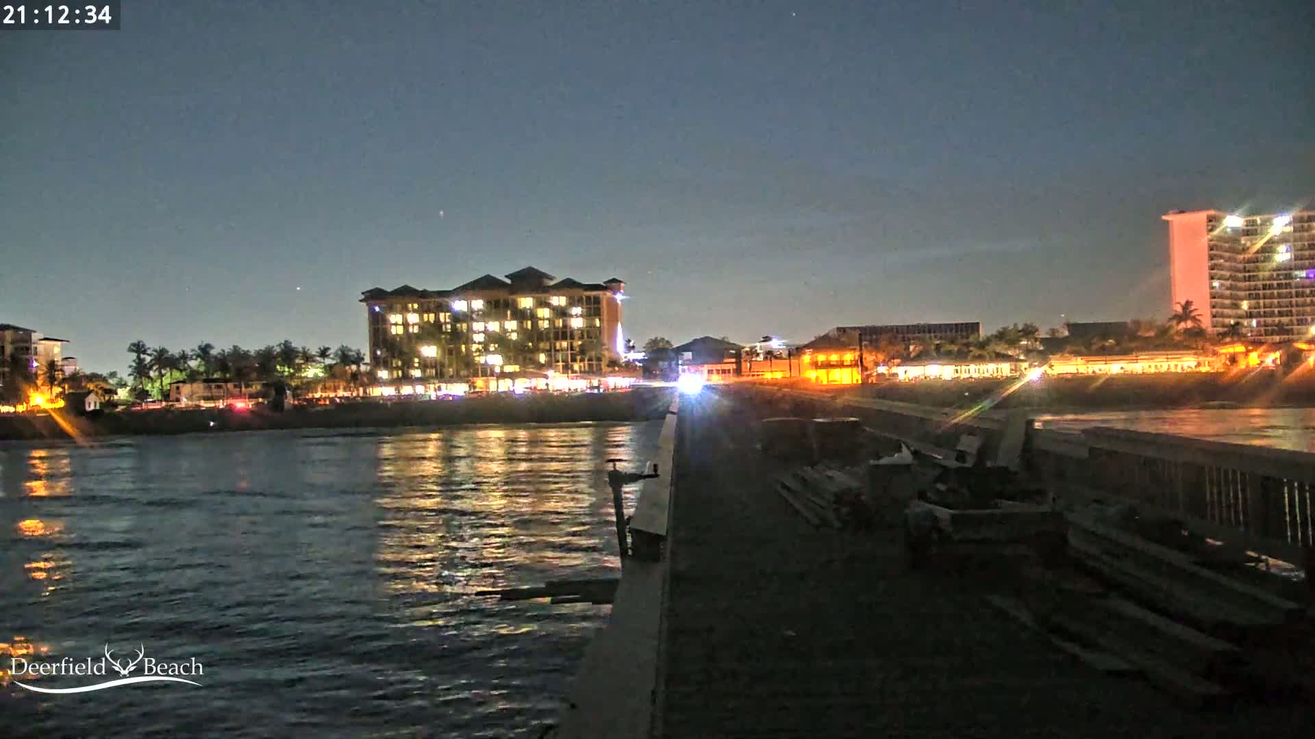 Deerfield Beach City Fishing Pier Live Cam - Deerfield Beach, Broward, Florida, USA