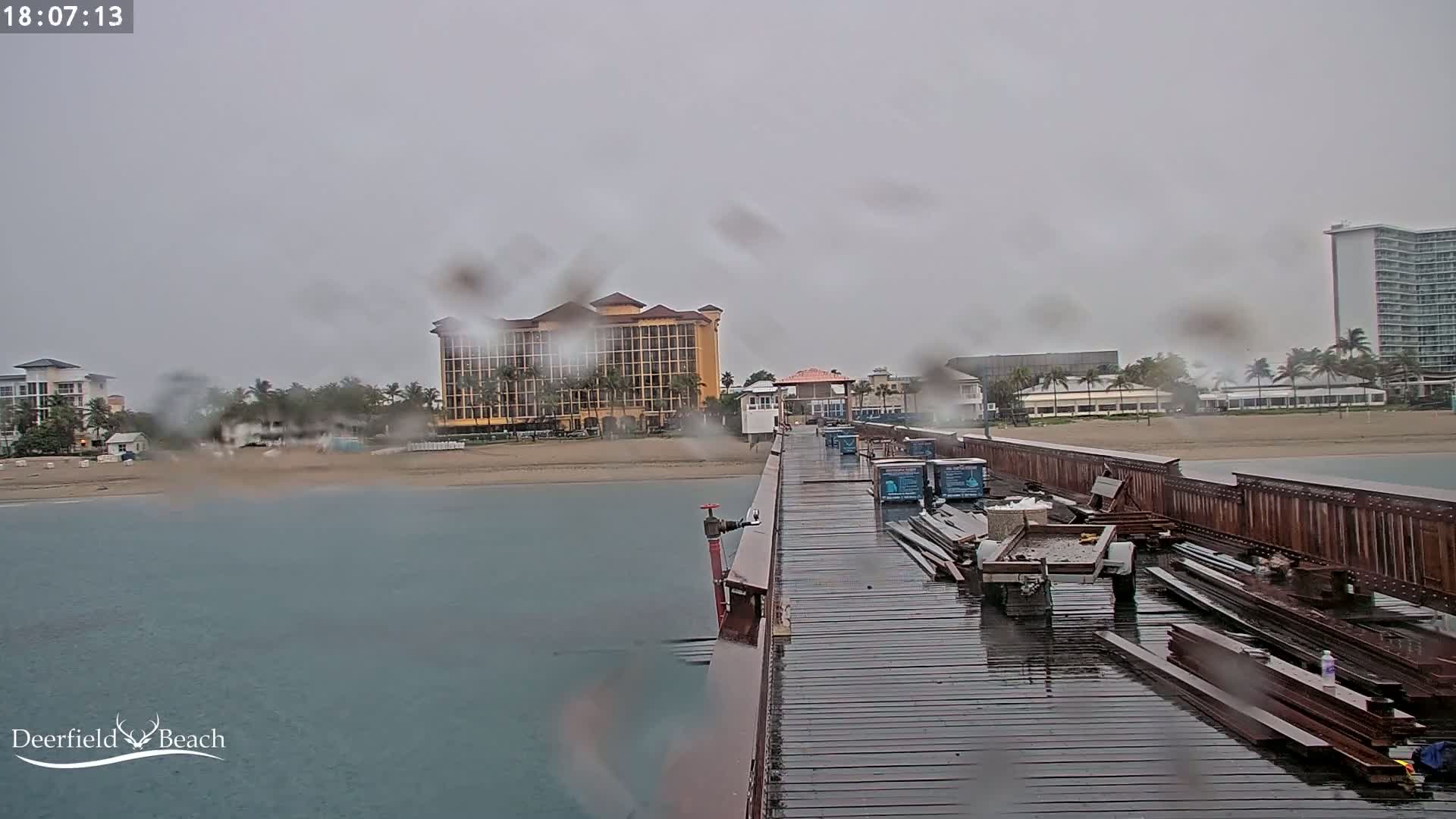 Deerfield Beach City Fishing Pier Live Cam - Deerfield Beach, Broward, Florida, USA