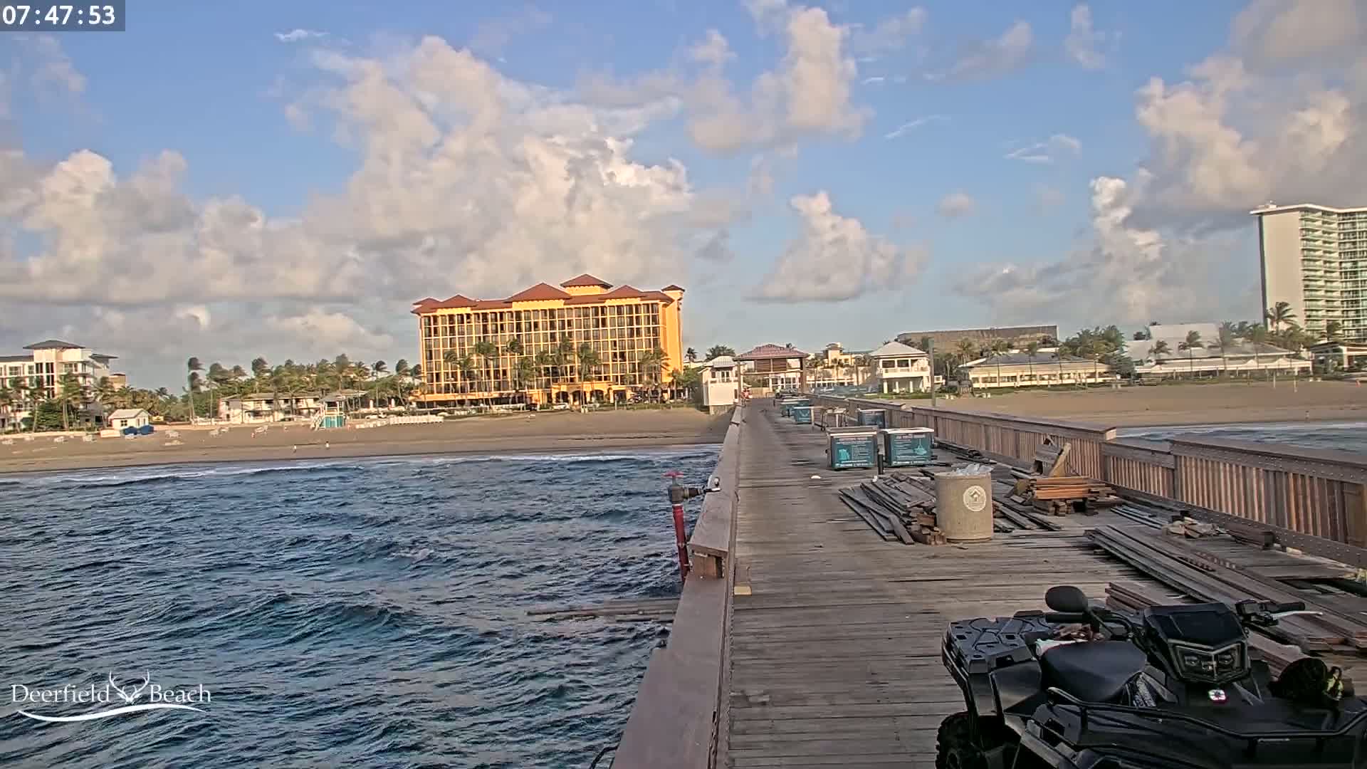 Deerfield Beach City Fishing Pier Live Cam - Deerfield Beach, Broward, Florida, USA