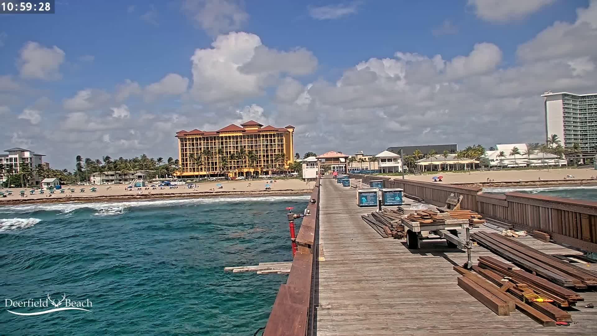 Deerfield Beach City Fishing Pier Live Cam - Deerfield Beach, Broward, Florida, USA