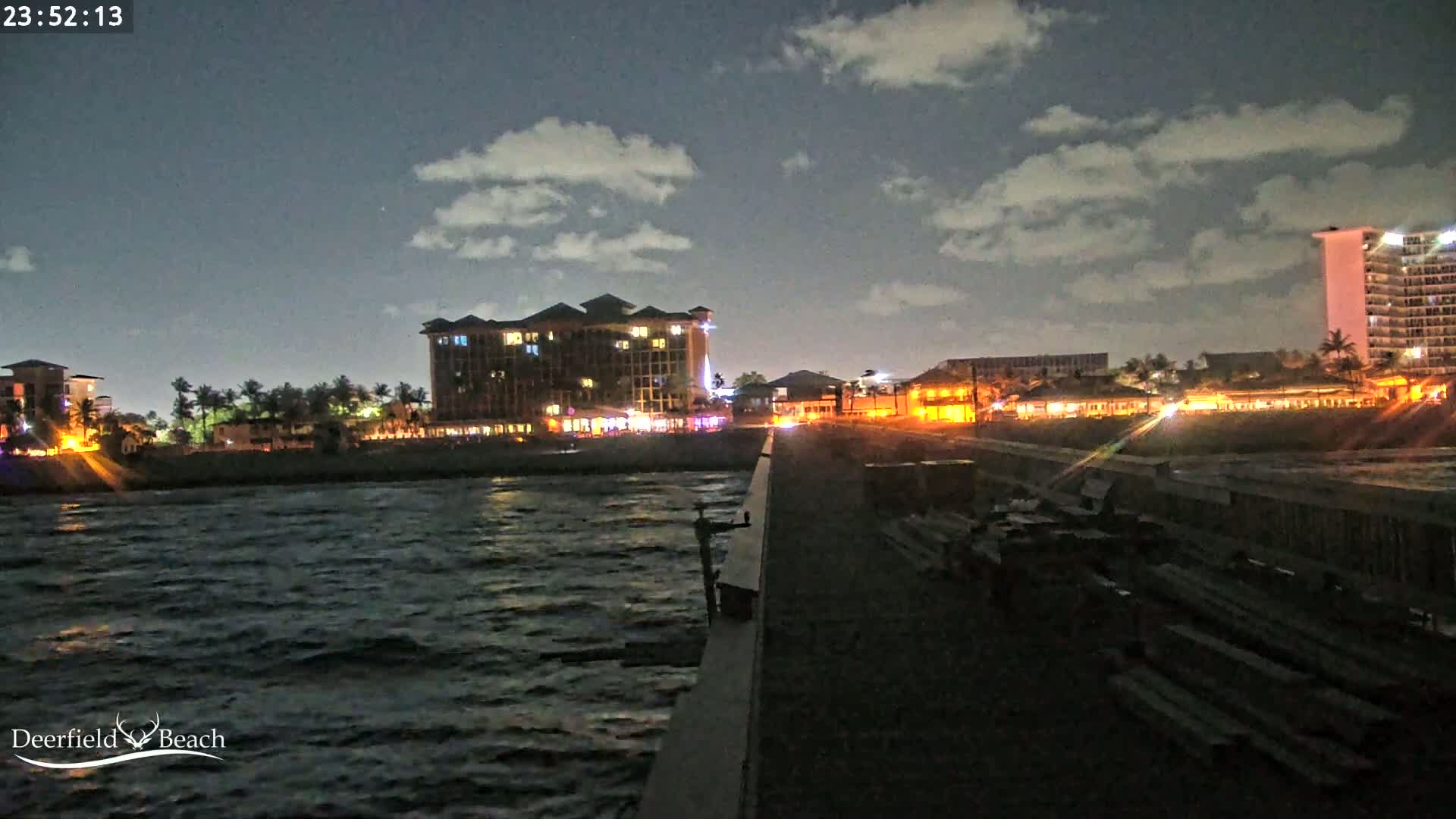 Deerfield Beach City Fishing Pier Live Cam - Deerfield Beach, Broward, Florida, USA