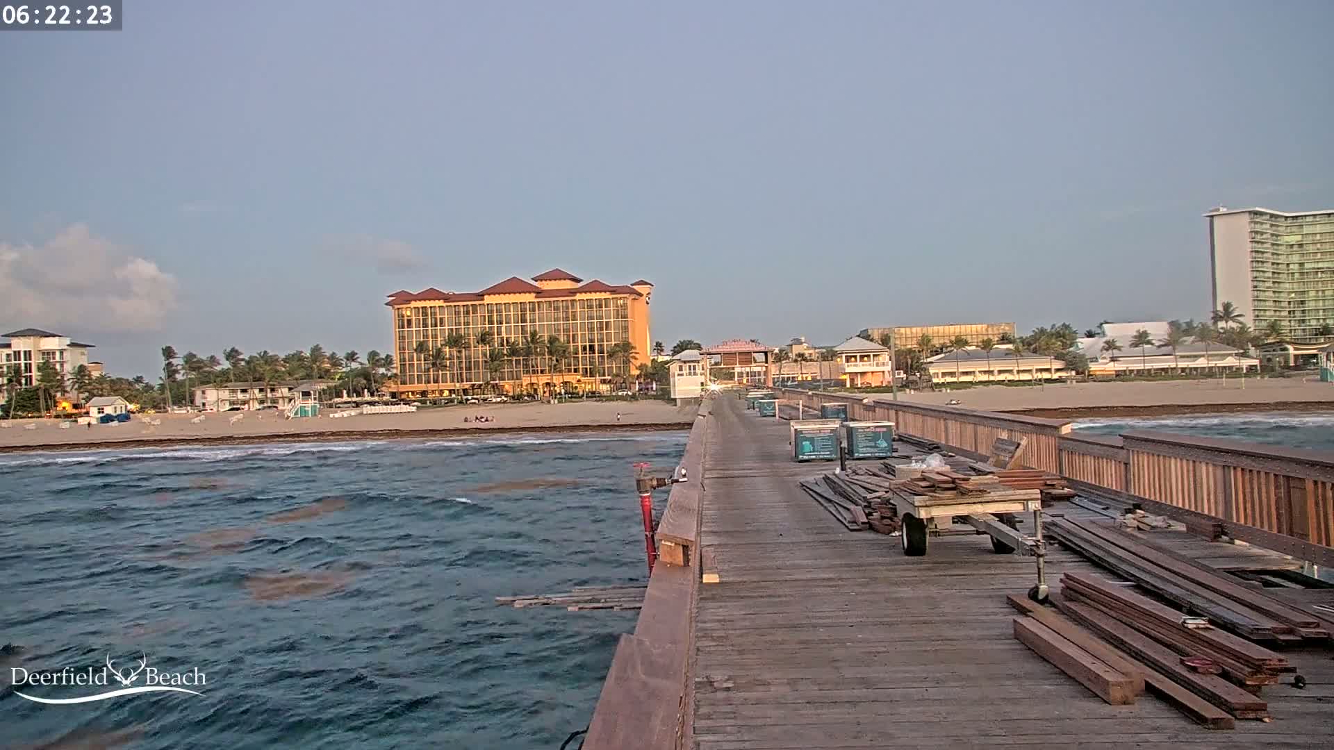 Deerfield Beach City Fishing Pier Live Cam - Deerfield Beach, Broward, Florida, USA