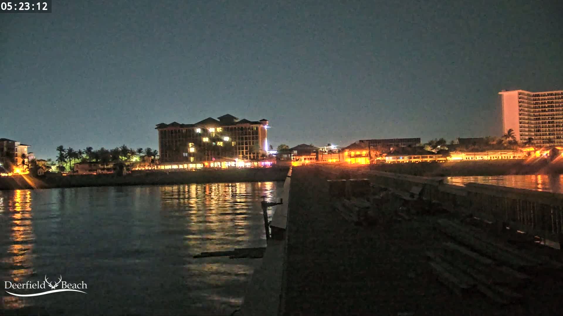 Deerfield Beach City Fishing Pier Live Cam - Deerfield Beach, Broward, Florida, USA