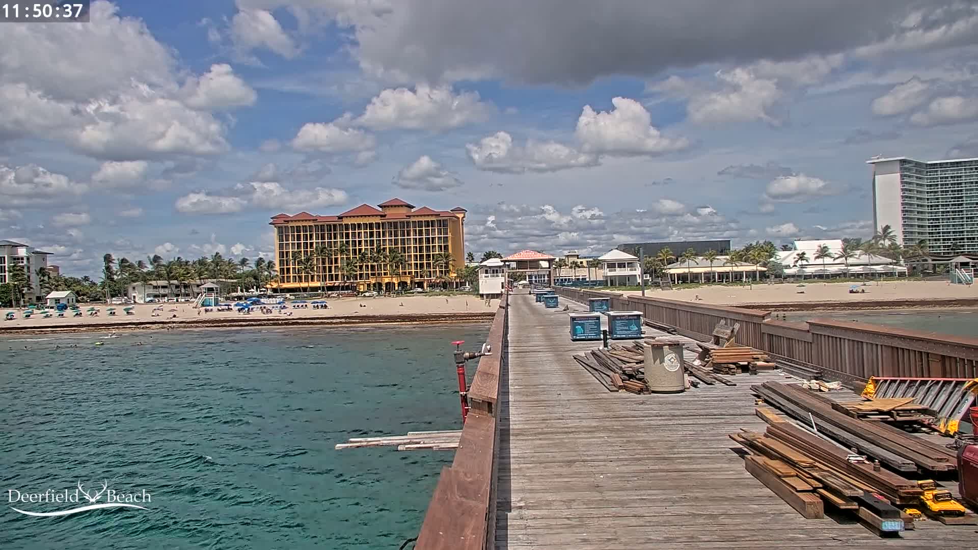 Deerfield Beach City Fishing Pier Live Cam - Deerfield Beach, Broward, Florida, USA