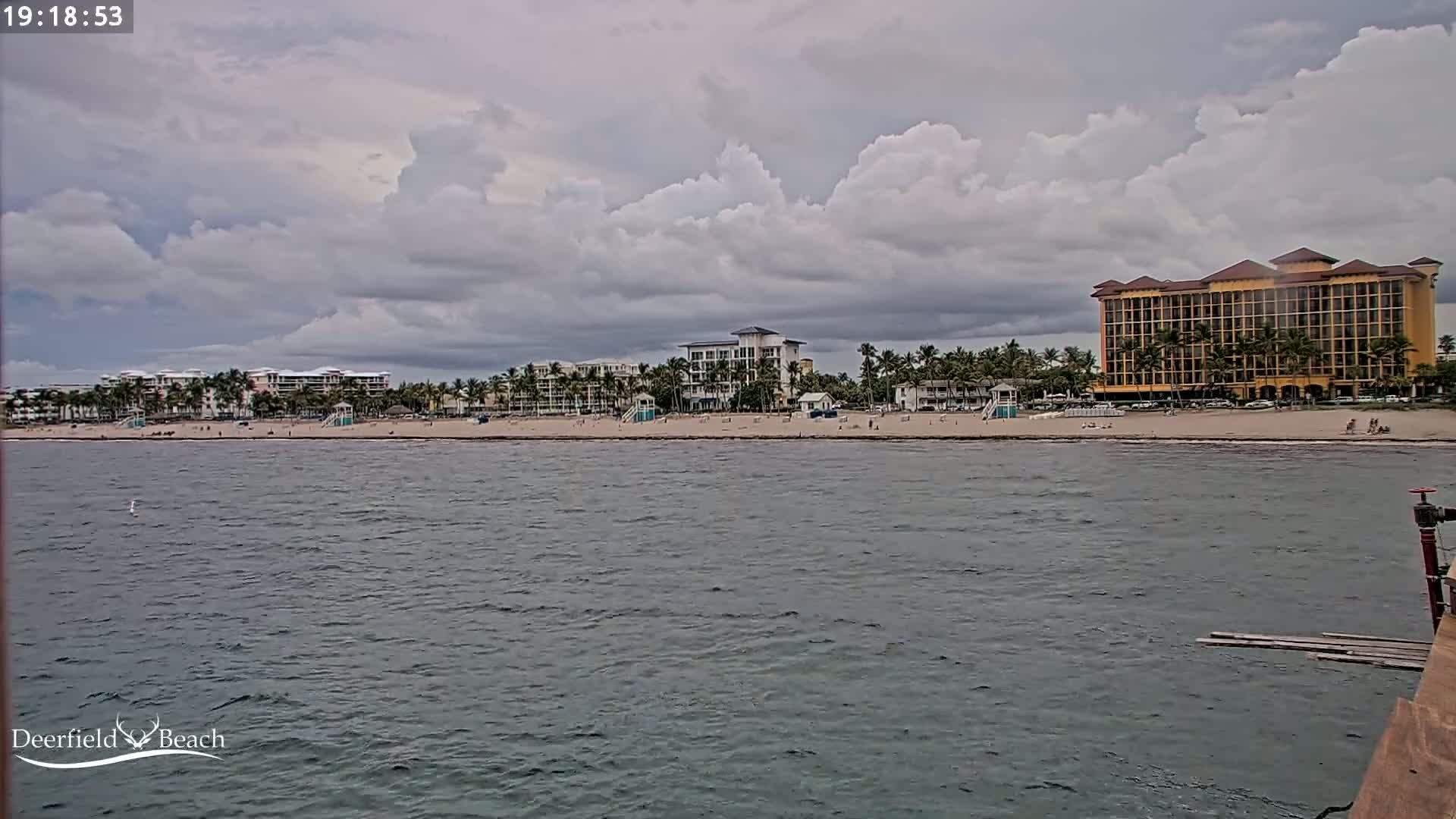 Deerfield Beach City Fishing Pier Live Cam - Deerfield Beach, Broward, Florida, USA