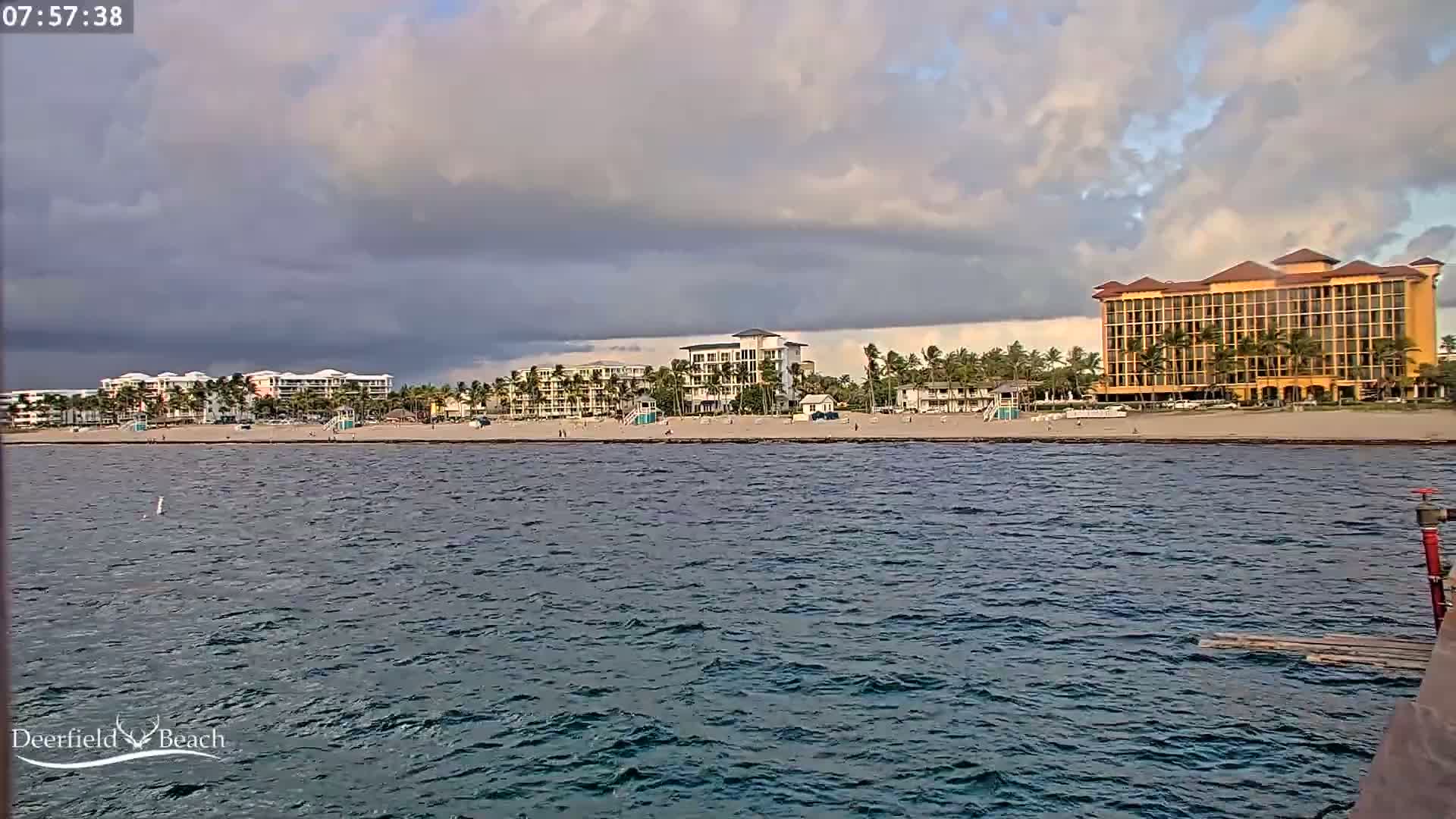Deerfield Beach City Fishing Pier Live Cam - Deerfield Beach, Broward, Florida, USA