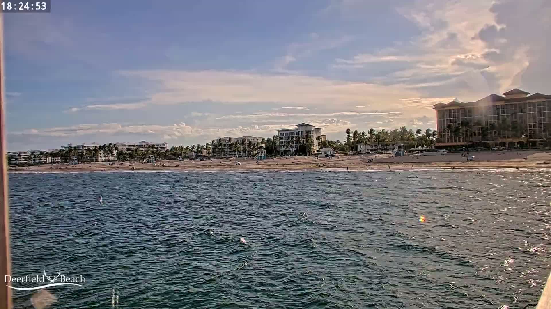 Deerfield Beach City Fishing Pier Live Cam - Deerfield Beach, Broward, Florida, USA