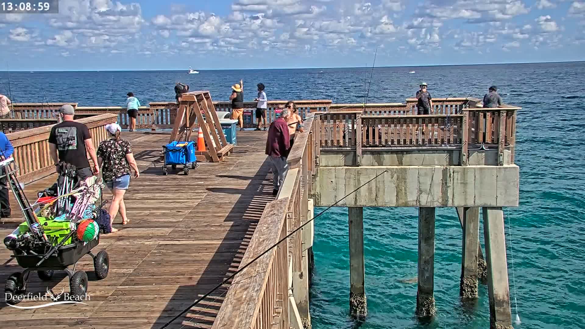 Deerfield Beach City Fishing Pier Live Cam - Deerfield Beach, Broward, Florida, USA